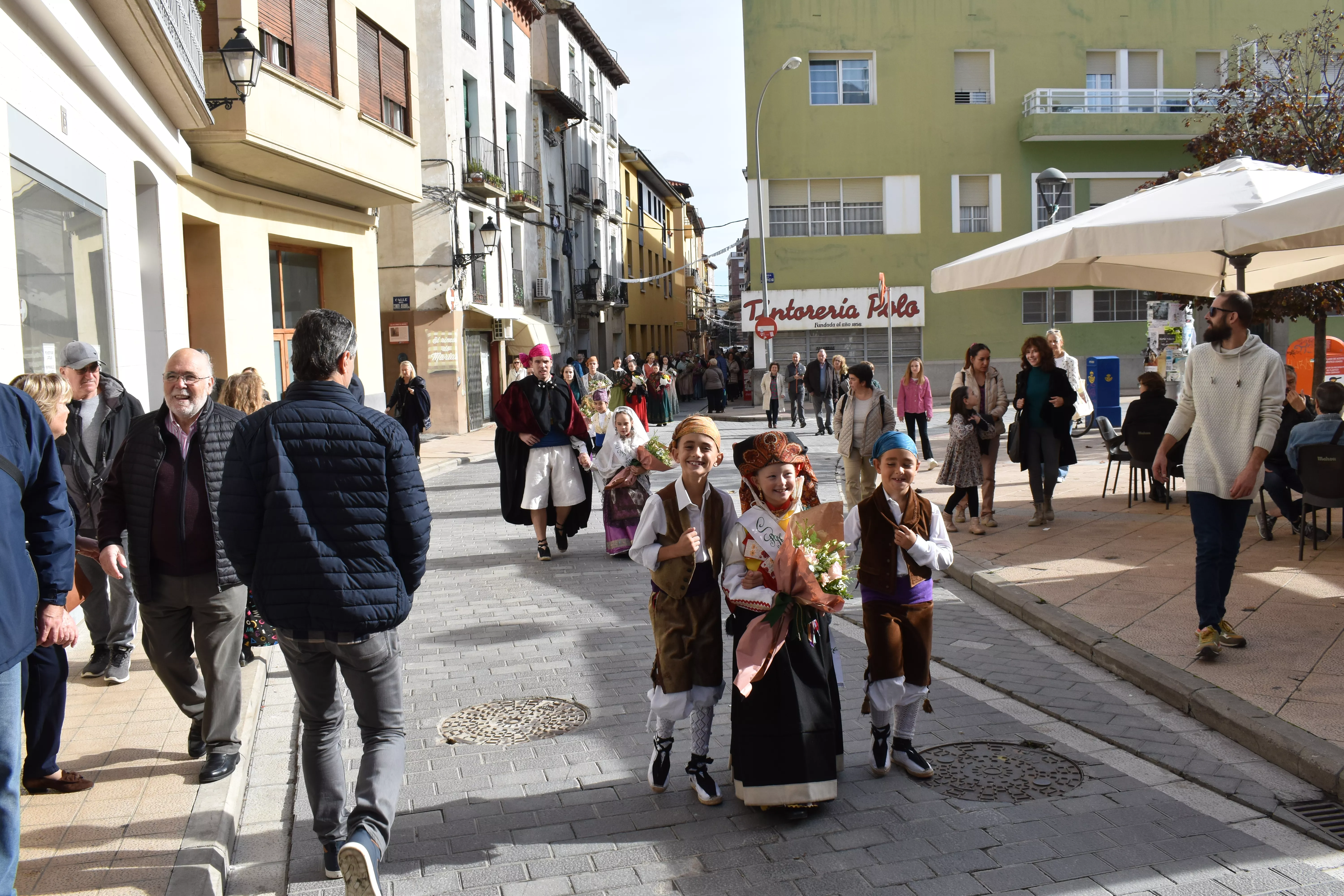 Solemne ofrenda de flores y frutos a San Martín