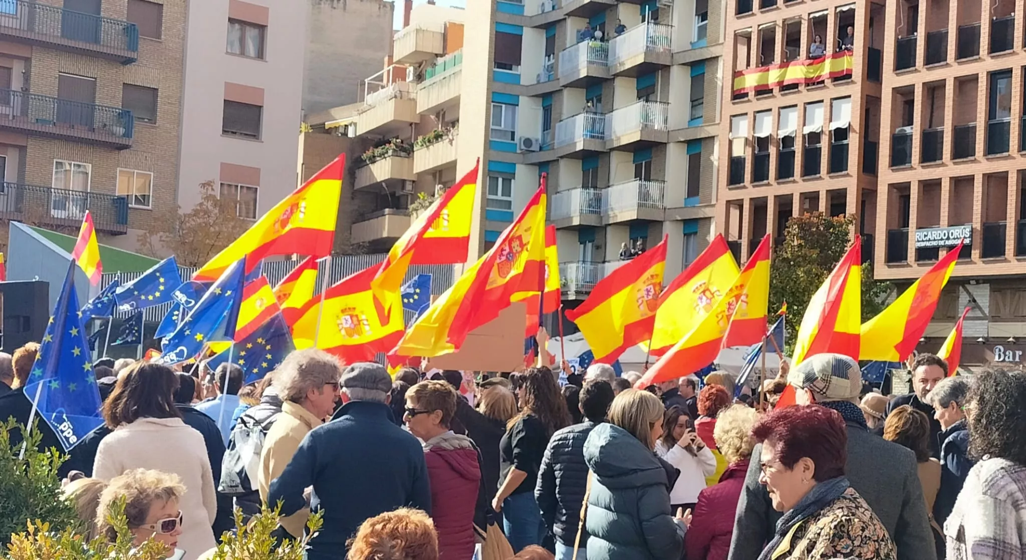 Concentración contra el acuerdo entre PSOE y Junts