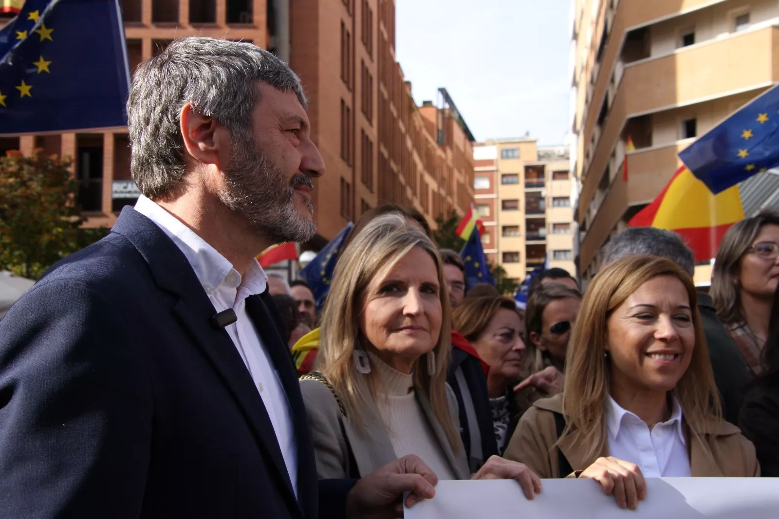 Concentración contra el acuerdo entre PSOE y Junts