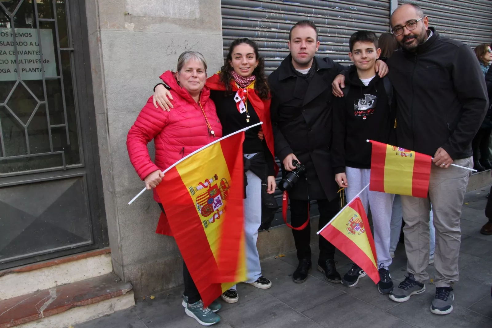 Concentración contra el acuerdo entre PSOE y Junts