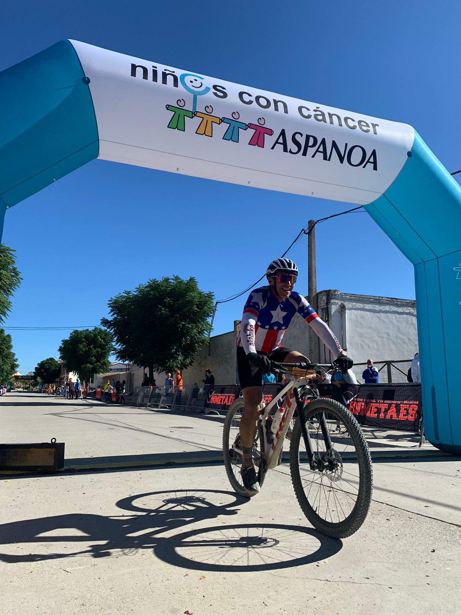 La BTT de Aspanoa bate su récord de participación con casi mil inscritos unidos contra el cáncer infantil