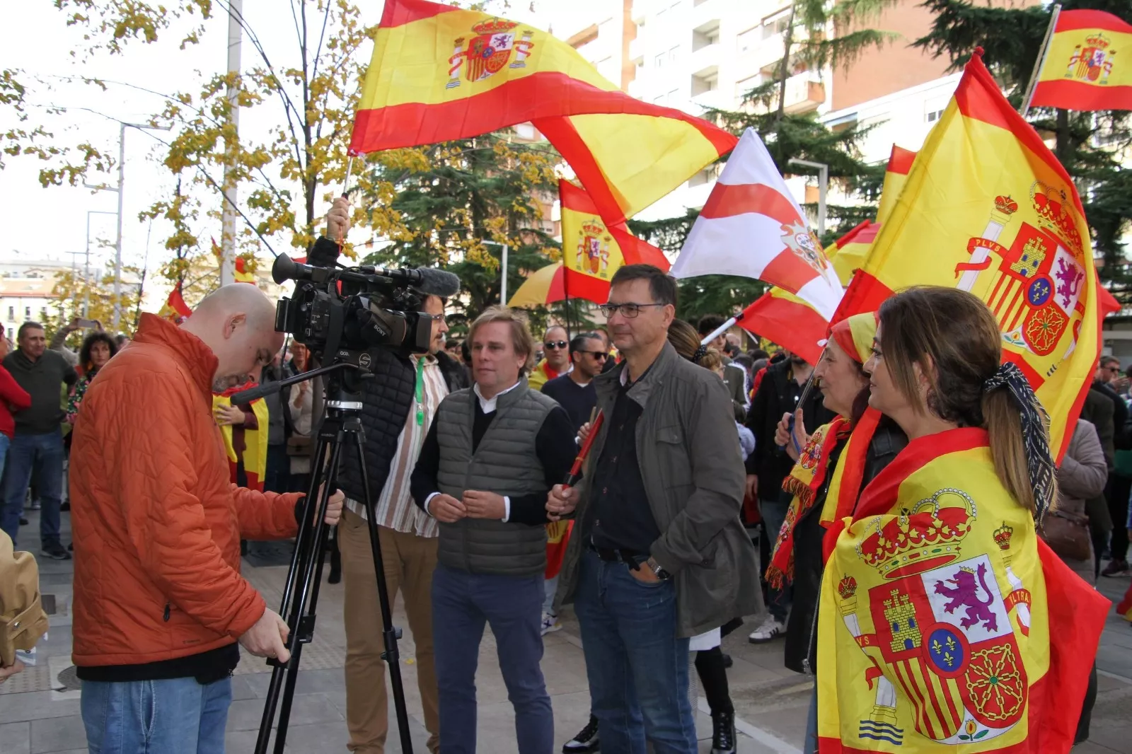 Concentración contra el acuerdo entre PSOE y Junts