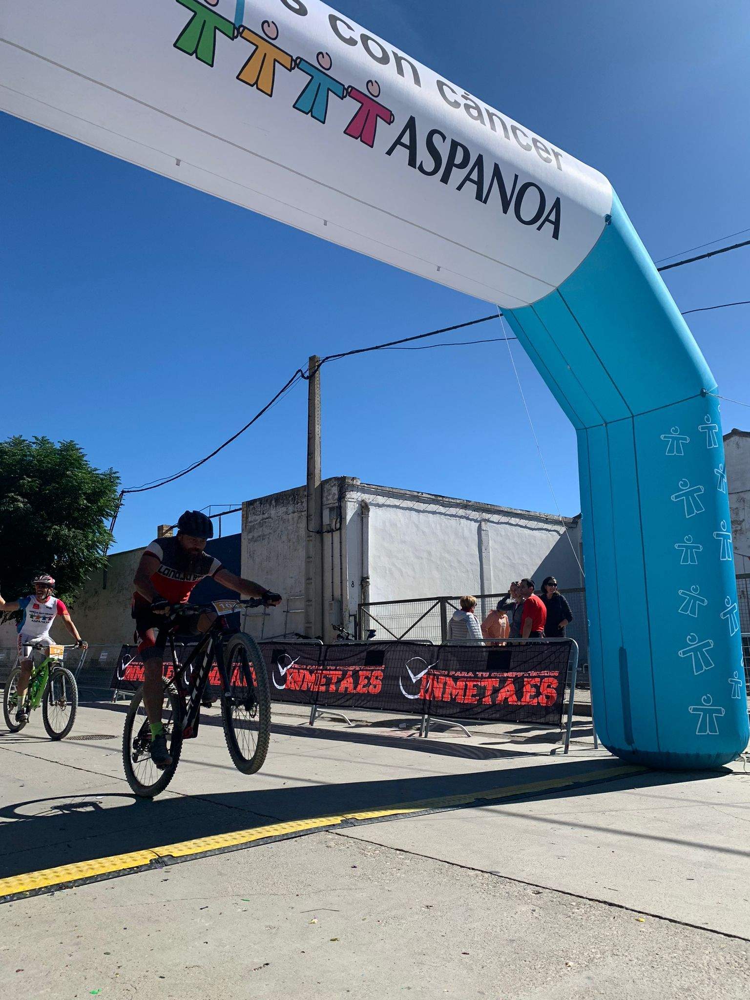 La BTT de Aspanoa bate su récord de participación con casi mil inscritos unidos contra el cáncer infantil