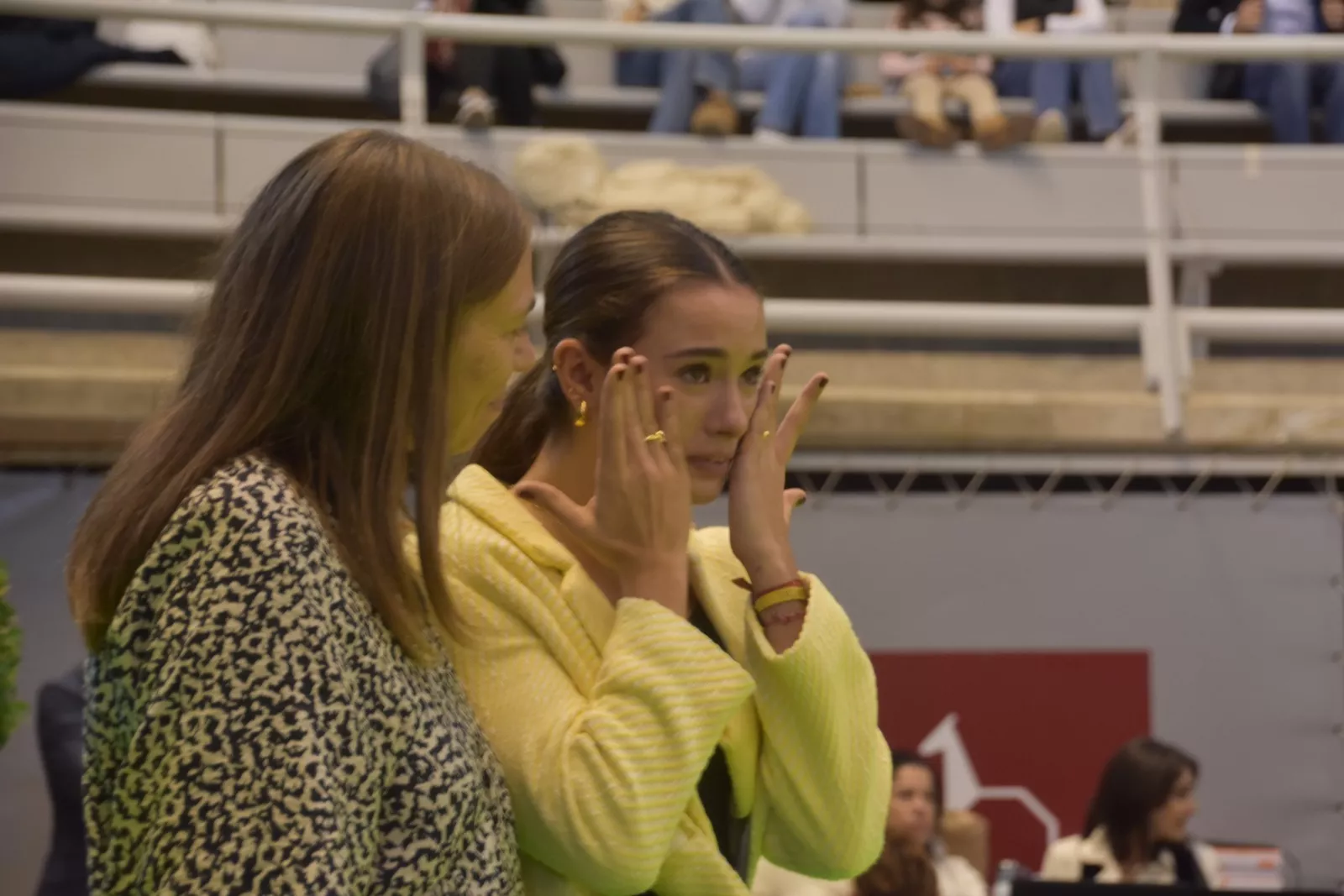 Homenaje a Inés Bergua de la Federación Aragonesa de Gimnasia. Foto Noemí L. Labara