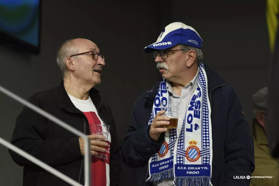 Más afición visitante