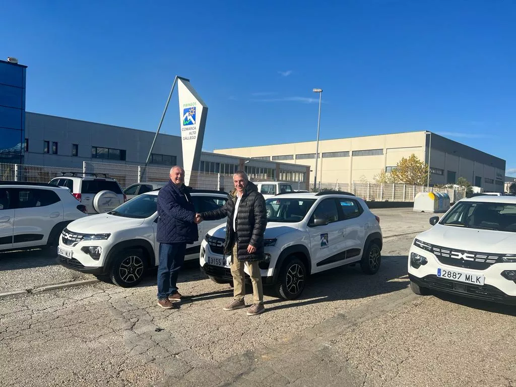 Vehículos eléctricos que se han sumado al parque móvil de la Comarca del Alto Gállego. 