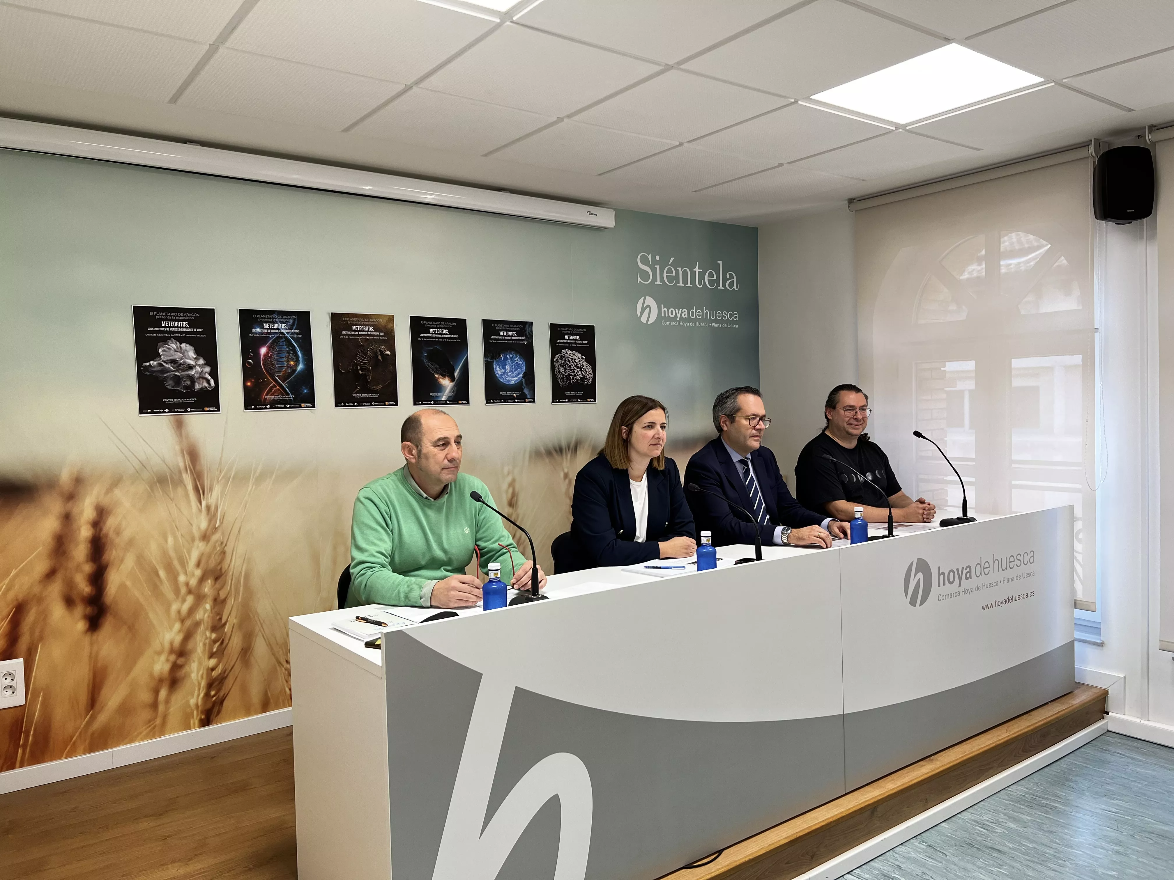 Pérez, Soler, Ortas y Vicente han presentado la exposición sobre meteoritos.