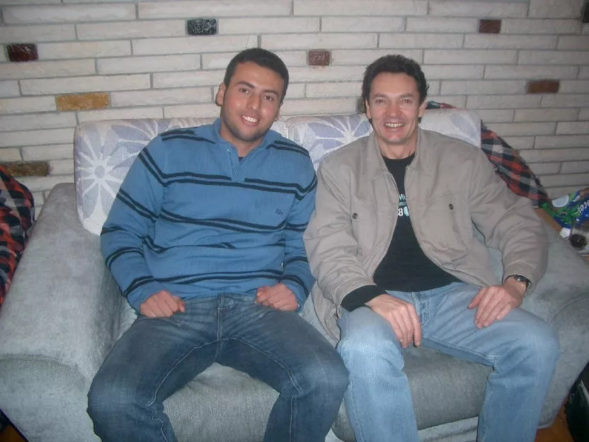 Con el palestino Osama en su apartamento en Egipto