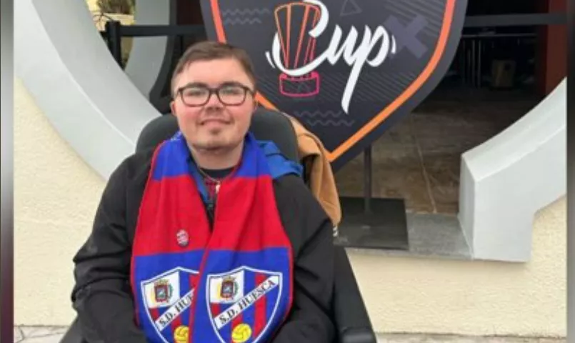 Javier Anca, aficionado de la SD Huesca.