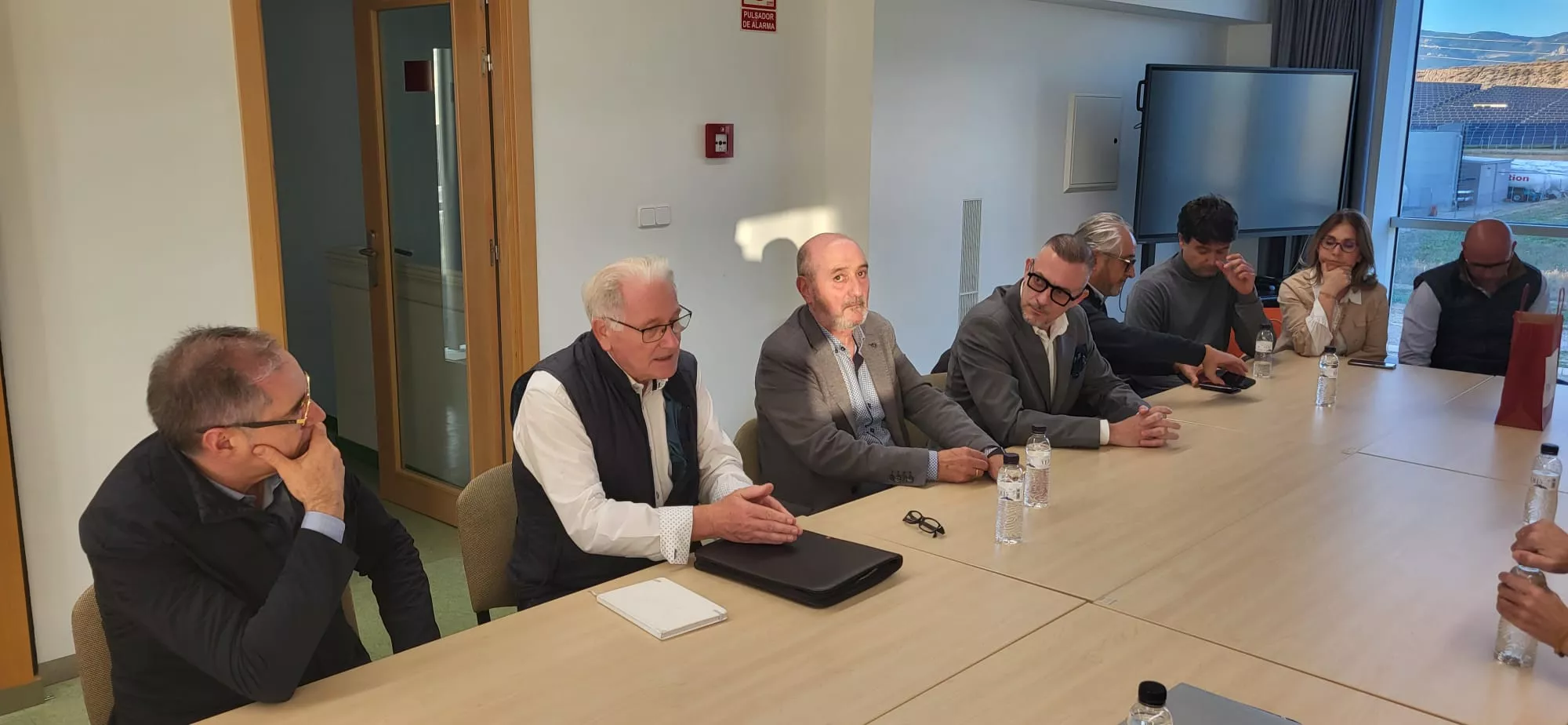 Reunión de Mar Vaquero en Harineras Villamayor con el Foro Huesca Empresarial