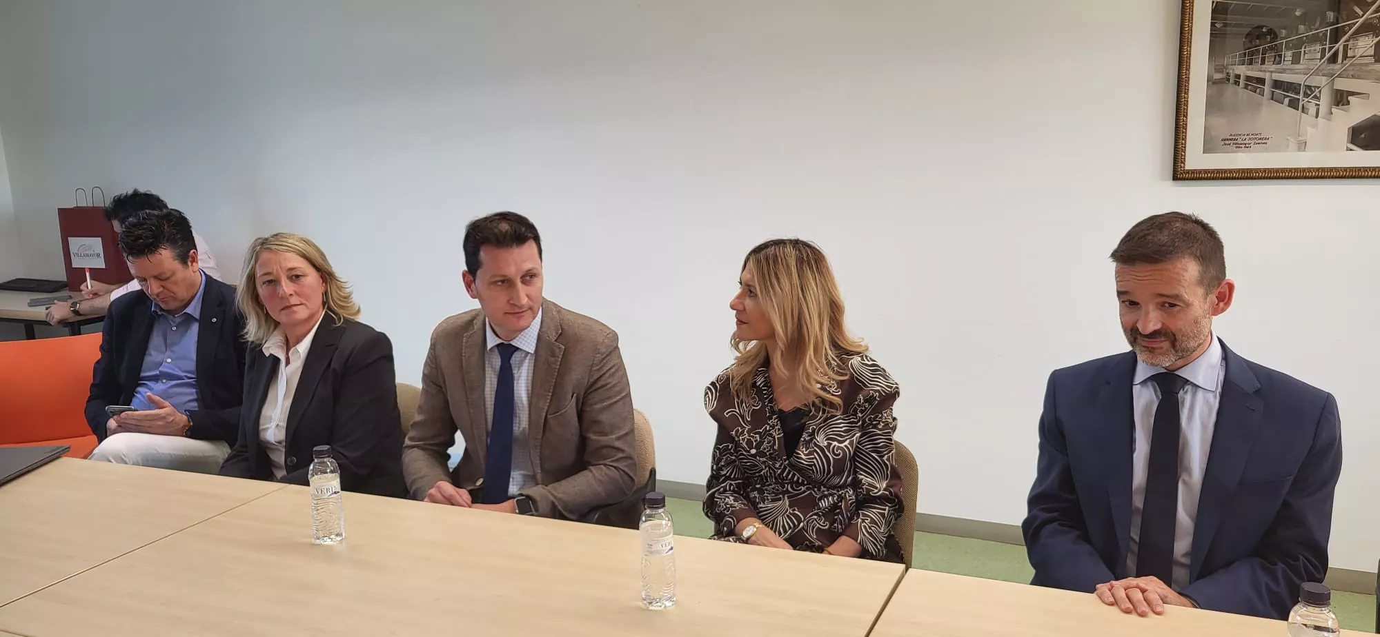 Reunión de Mar Vaquero en Harineras Villamayor con el Foro Huesca Empresarial