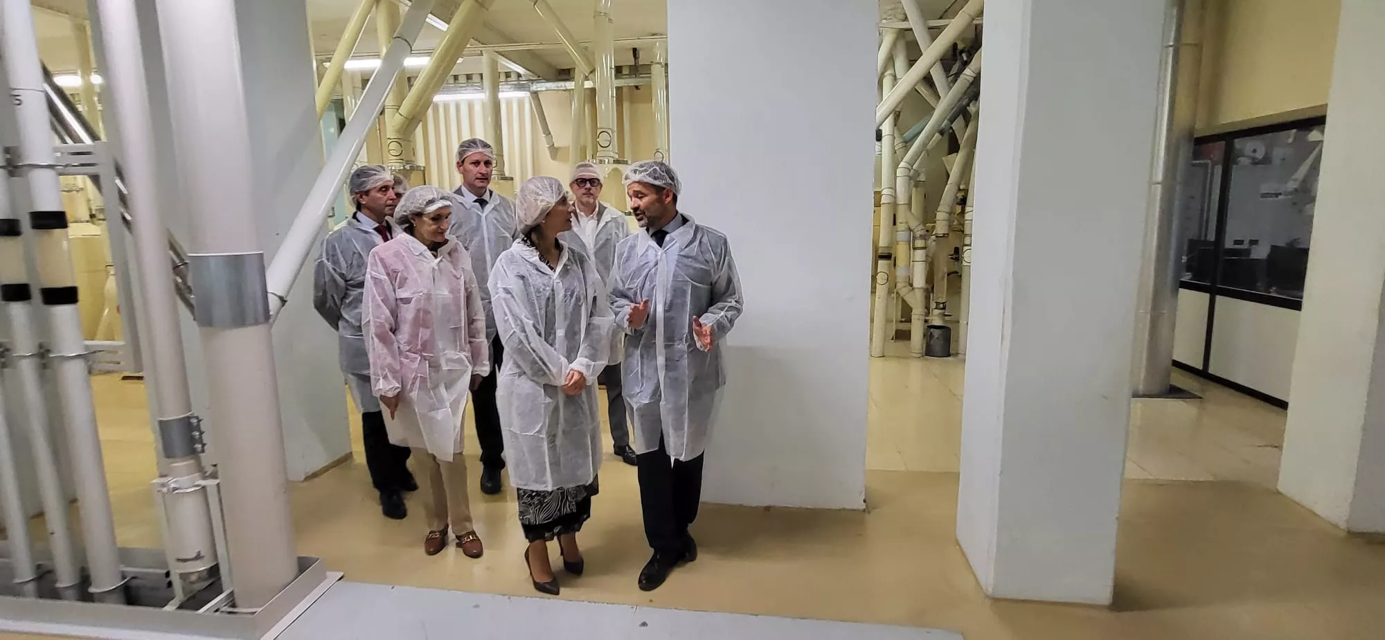 Reunión de Mar Vaquero en Harineras Villamayor con el Foro Huesca Empresarial