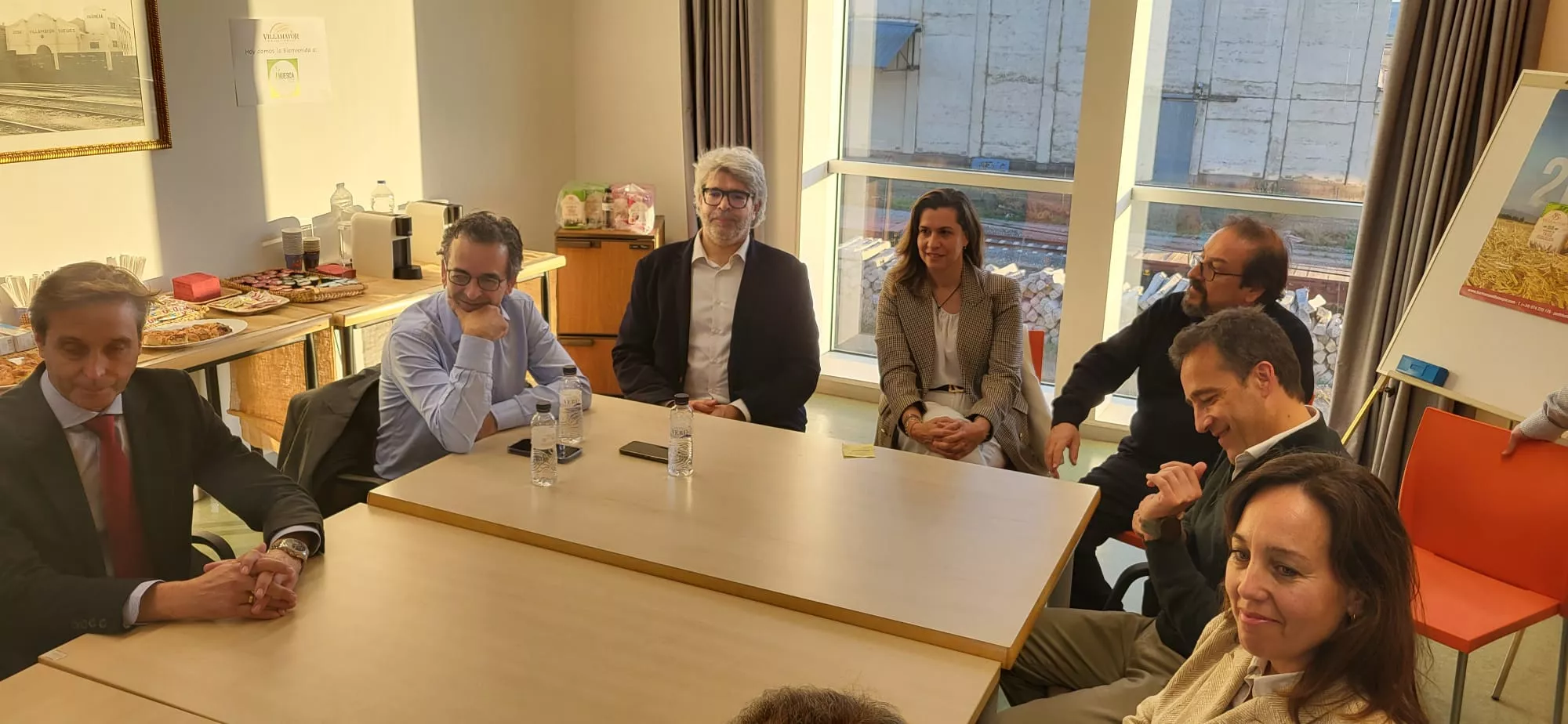 Reunión de Mar Vaquero en Harineras Villamayor con el Foro Huesca Empresarial