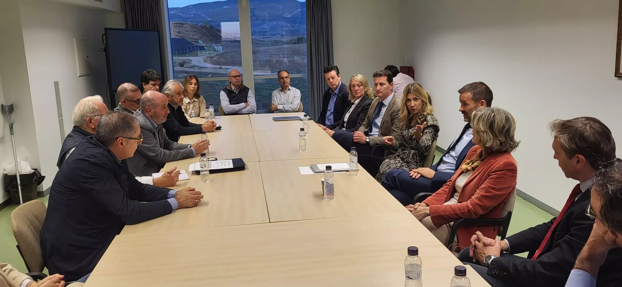 Reunión de Mar Vaquero en Harineras Villamayor con el Foro Huesca Empresarial