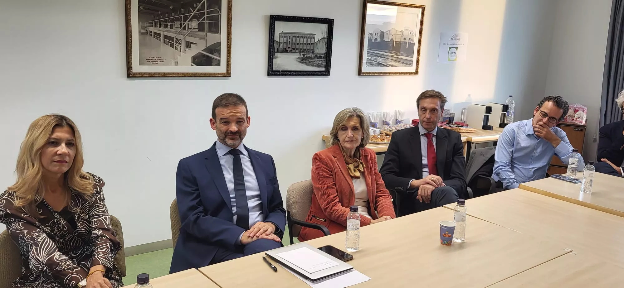 Reunión de Mar Vaquero en Harineras Villamayor con el Foro Huesca Empresarial