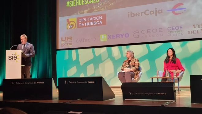 Ricardo Oliván, Pilar Gayán y Lorena Orduna en la apertura del SIE Ricardo Oliván, Pilar Gayán y Lorena Orduna en la apertura del SIE