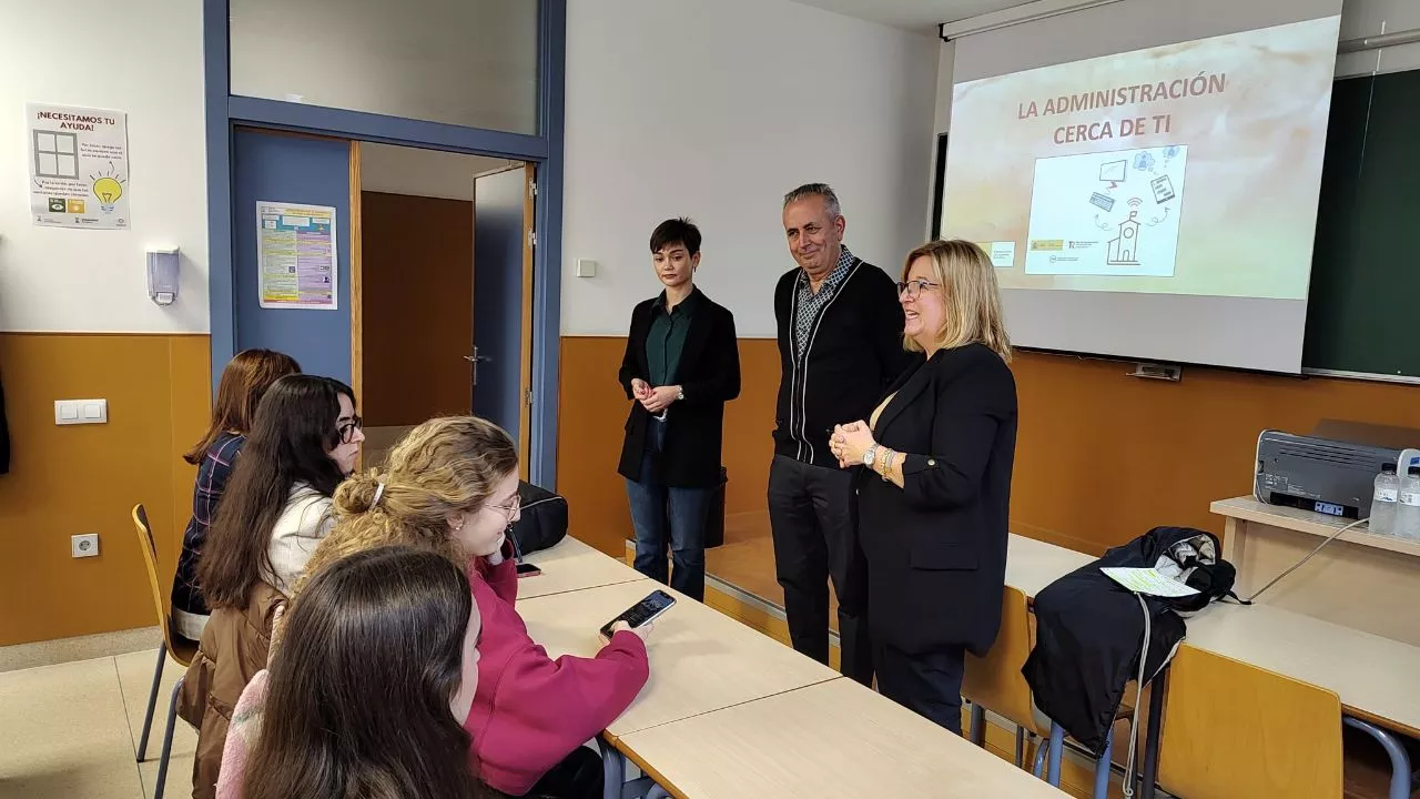 El subdelegado del Gobierno en Huesca durante su intervención en el Campus de Huesca.