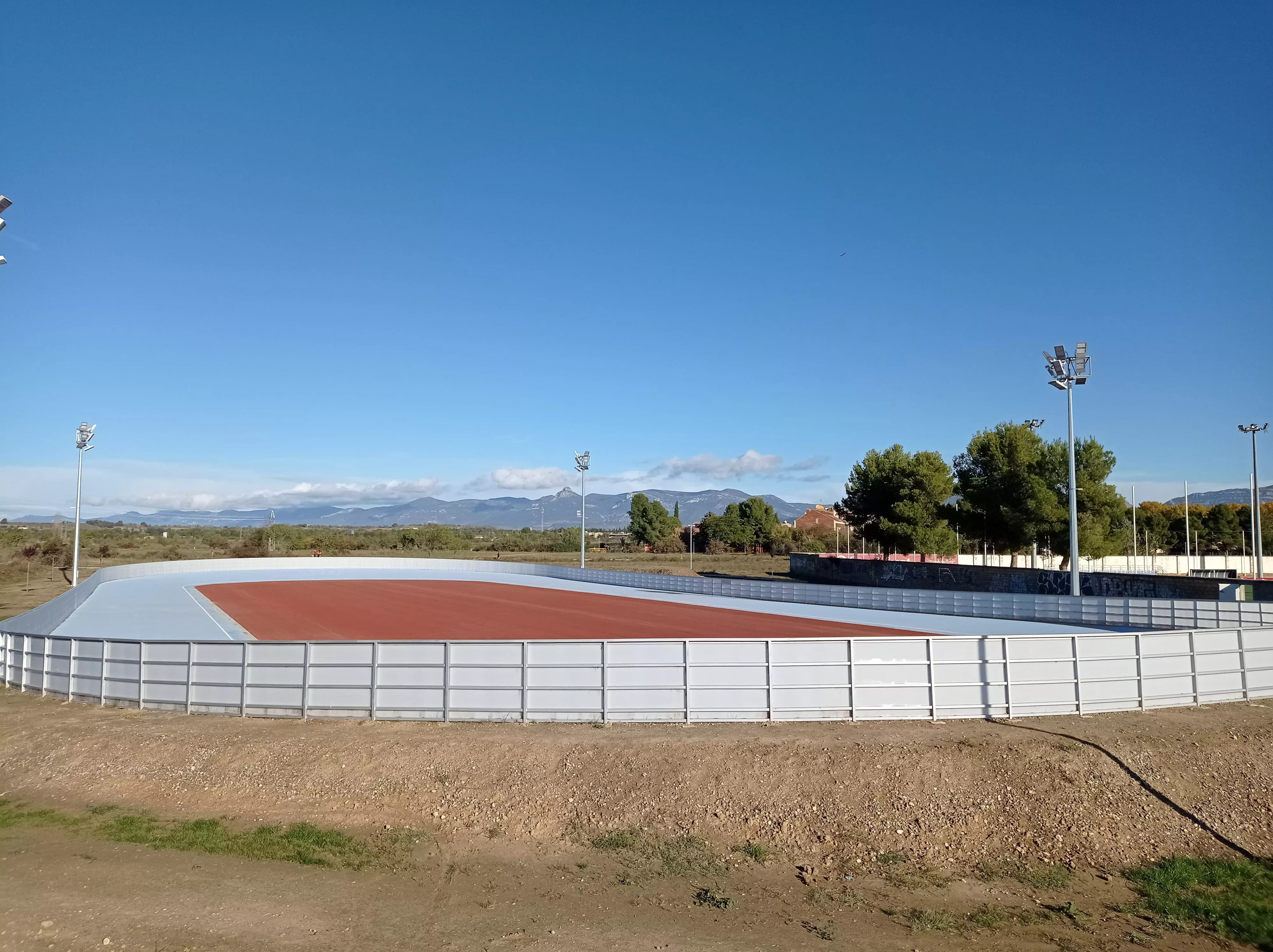 Nueva pista de patinaje de Huesca. Foto: @martainhu 