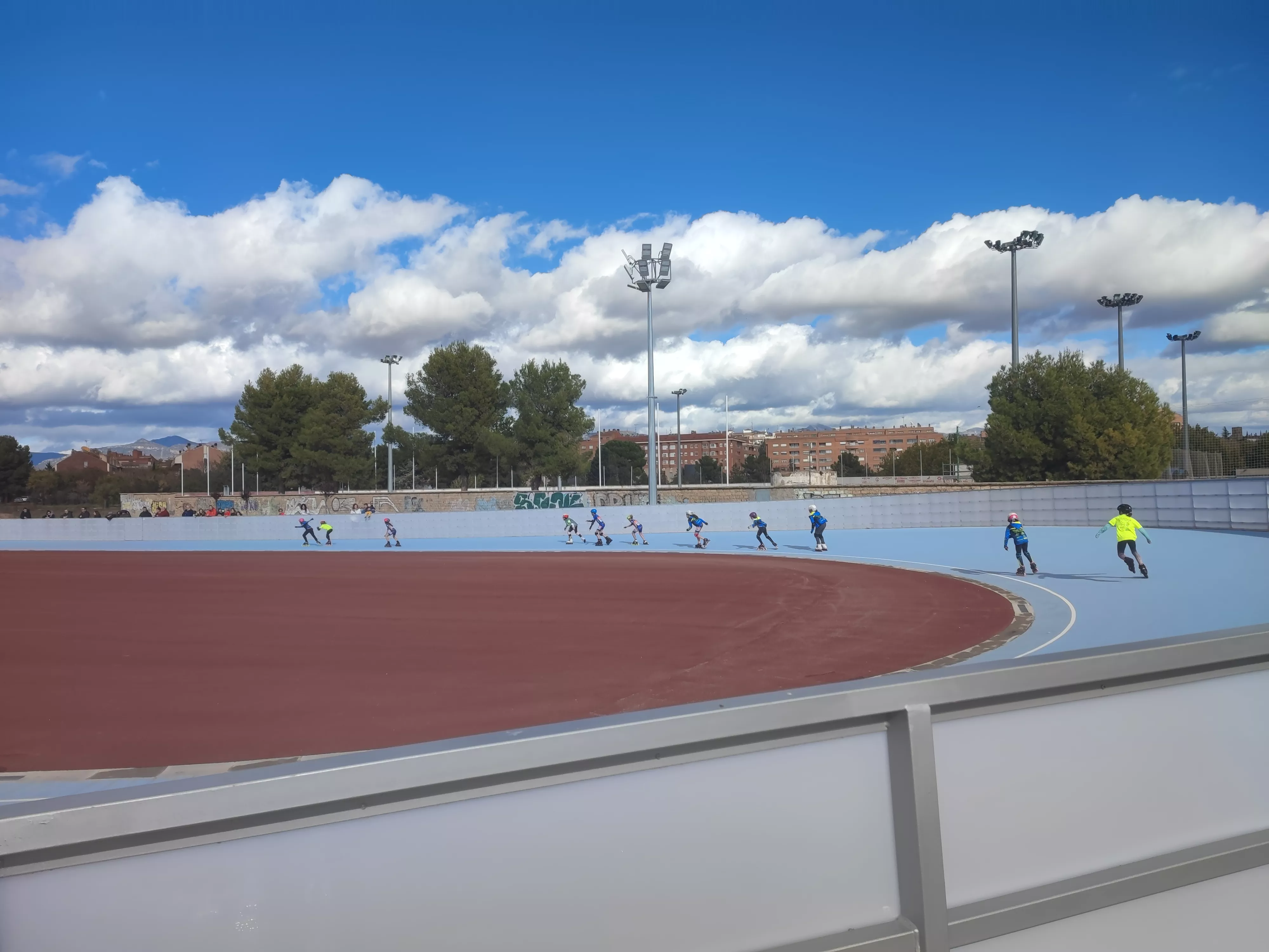 Nueva pista de patinaje de Huesca. Foto: @martainhu 