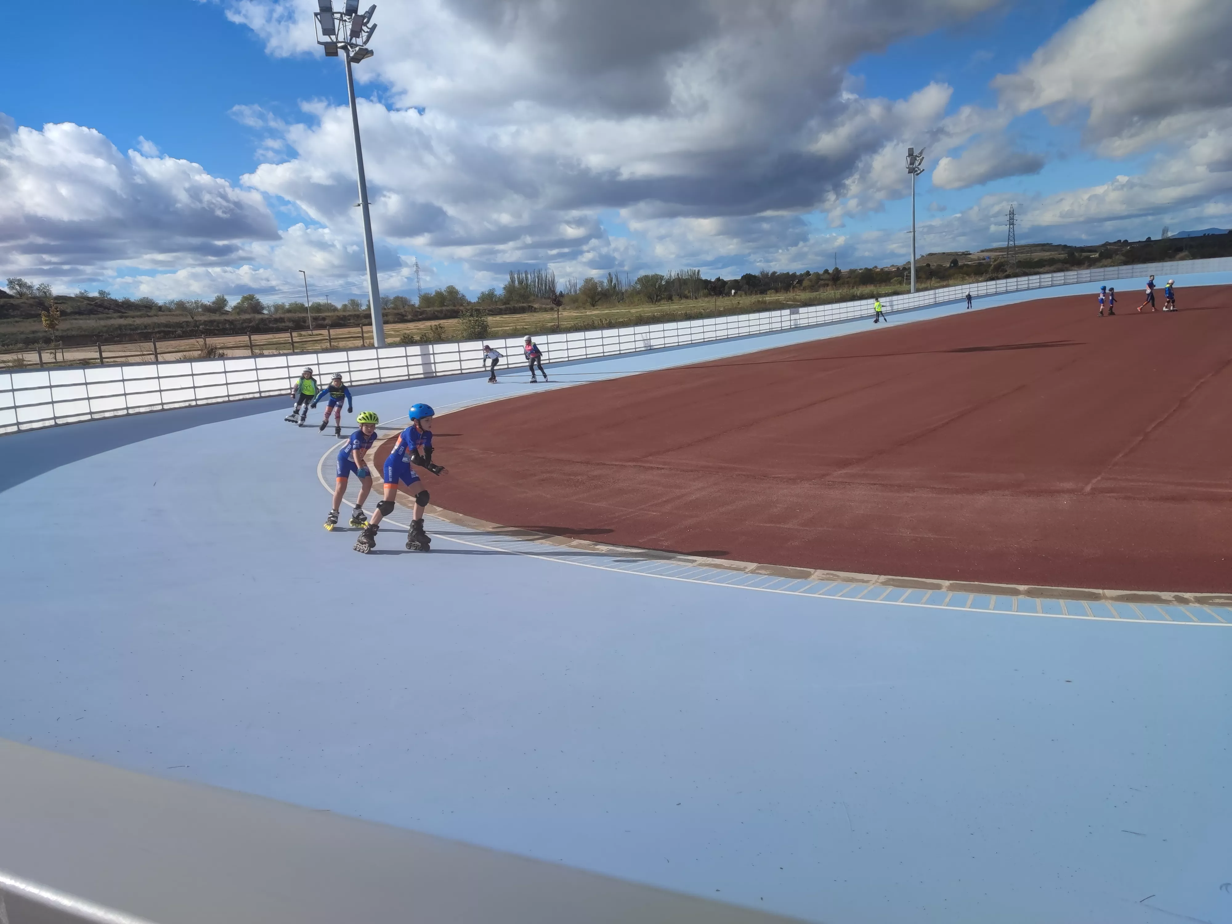 Nueva pista de patinaje de Huesca. Foto: @martainhu 