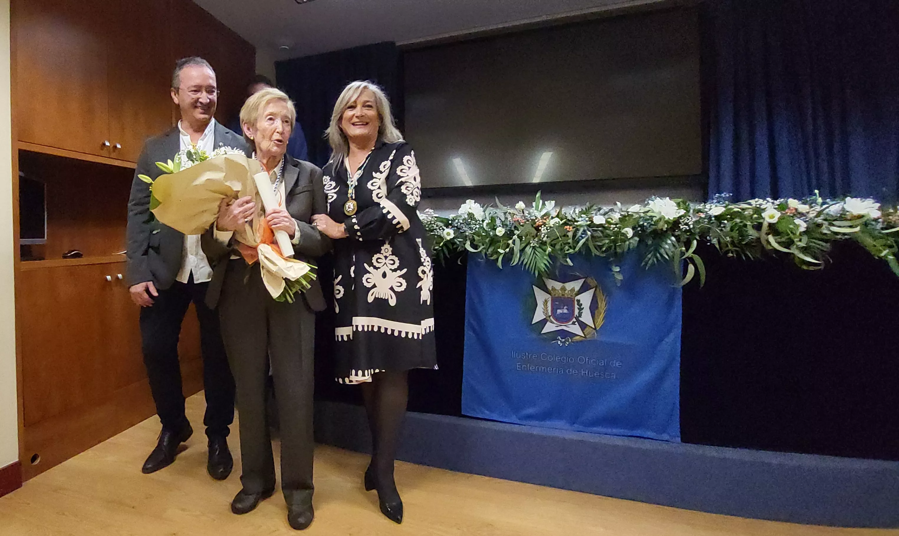 Homenaje del Colegio de Enfermería de Huesca a Pepa Laclaustra y Carmen Larroche. Foto Mercedes Manterola