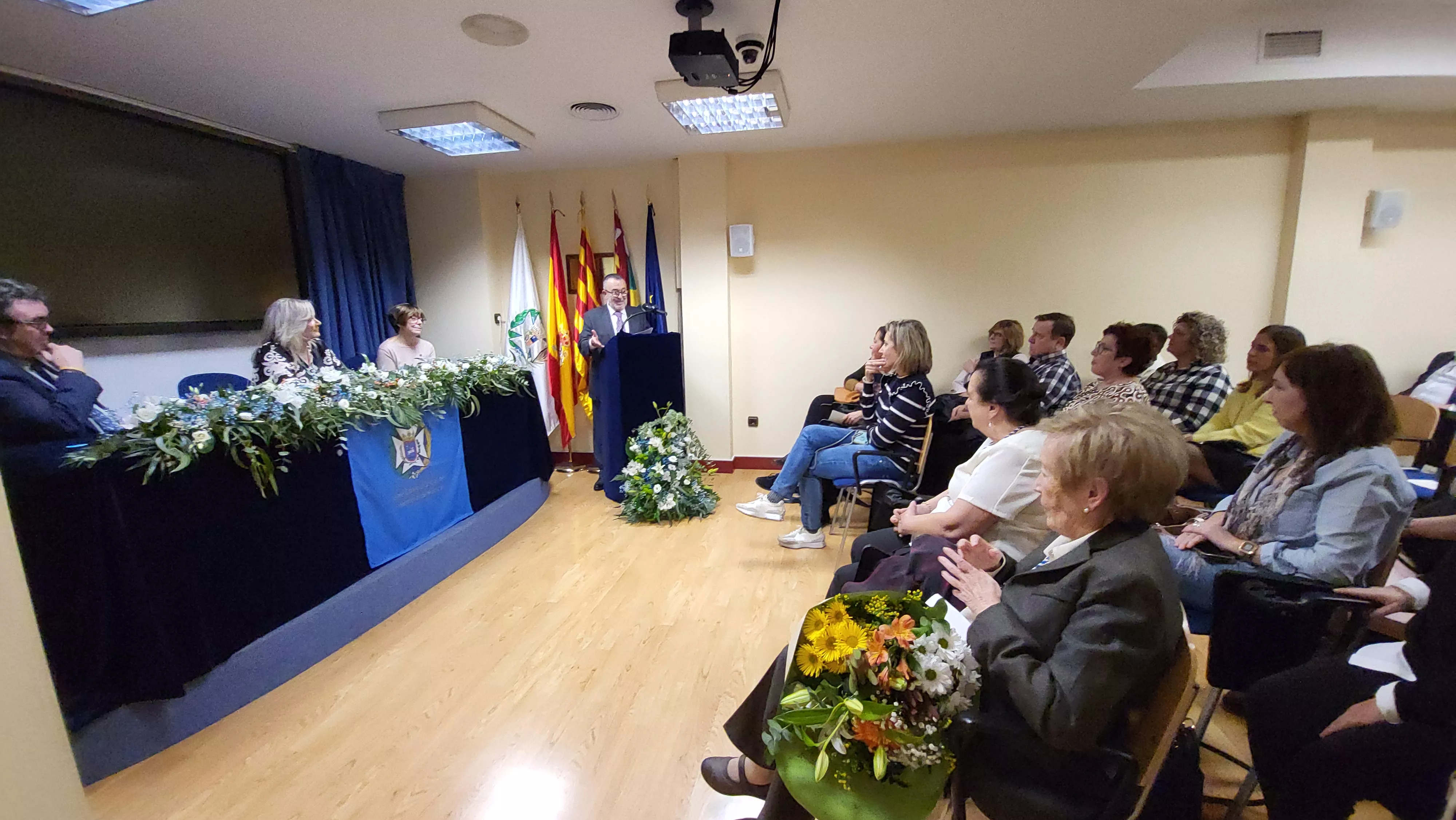 Homenaje del Colegio de Enfermería de Huesca a Pepa Laclaustra y Carmen Larroche. Foto Mercedes Manterola