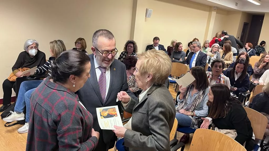 Homenaje del Colegio de Enfermería de Huesca a Pepa Laclaustra y Carmen Larroche. Foto Mercedes Manterola