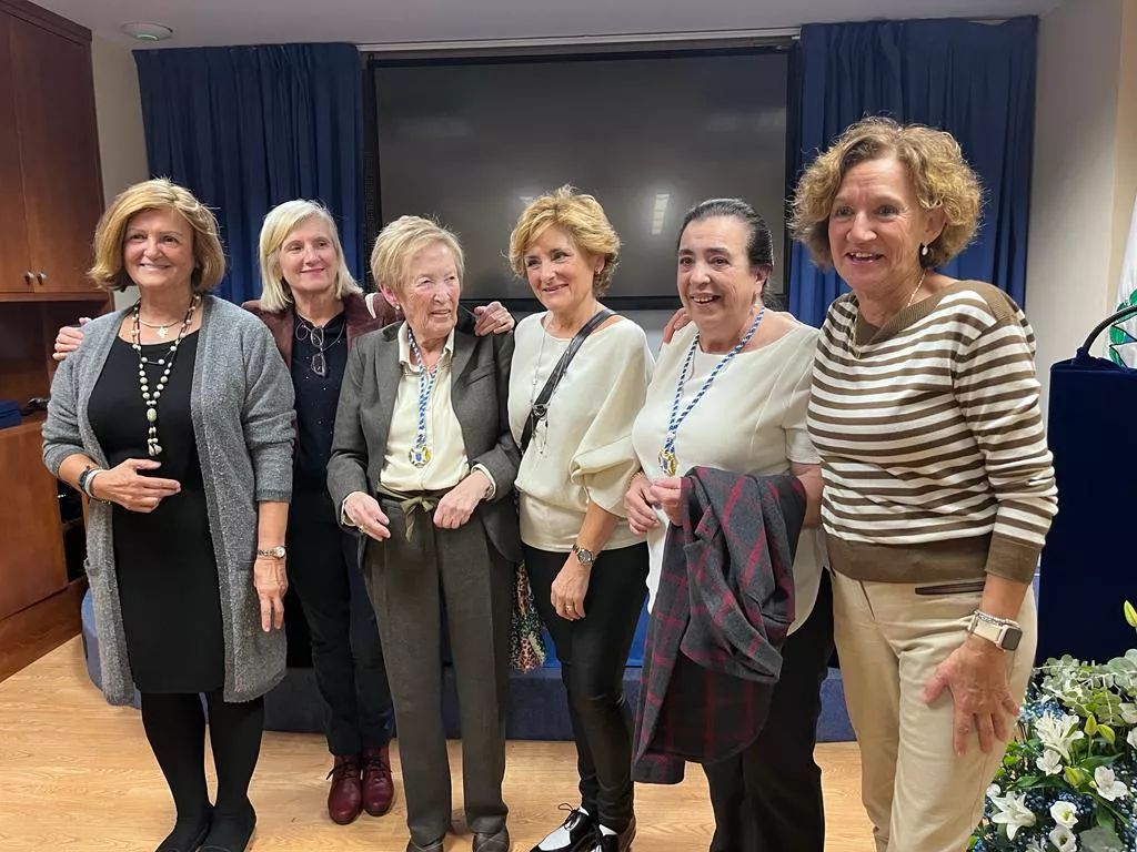 Homenaje del Colegio de Enfermería de Huesca a Pepa Laclaustra y Carmen Larroche. Foto Mercedes Manterola