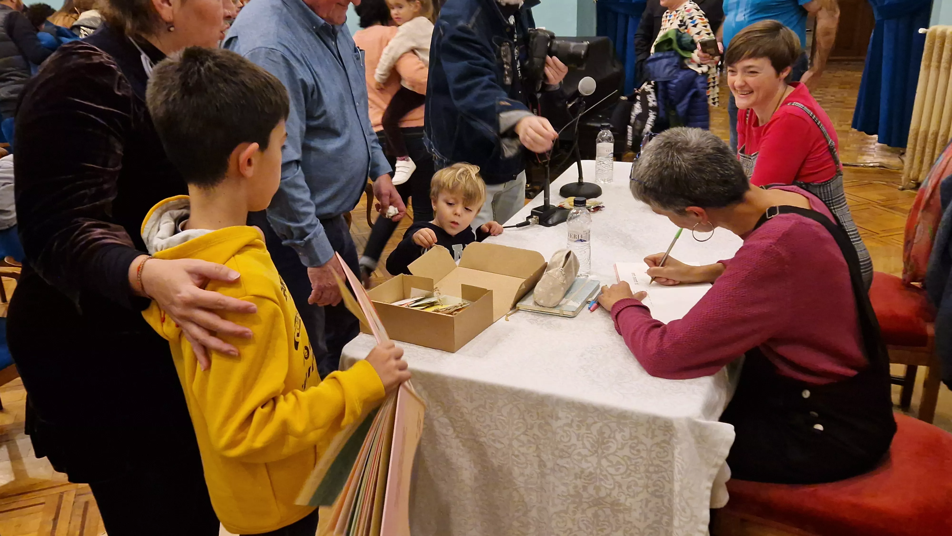 Presentación del libro de Sandra Araguás y Rosa Mai "¿Te quiero qué?". Foto Myriam Martínez
