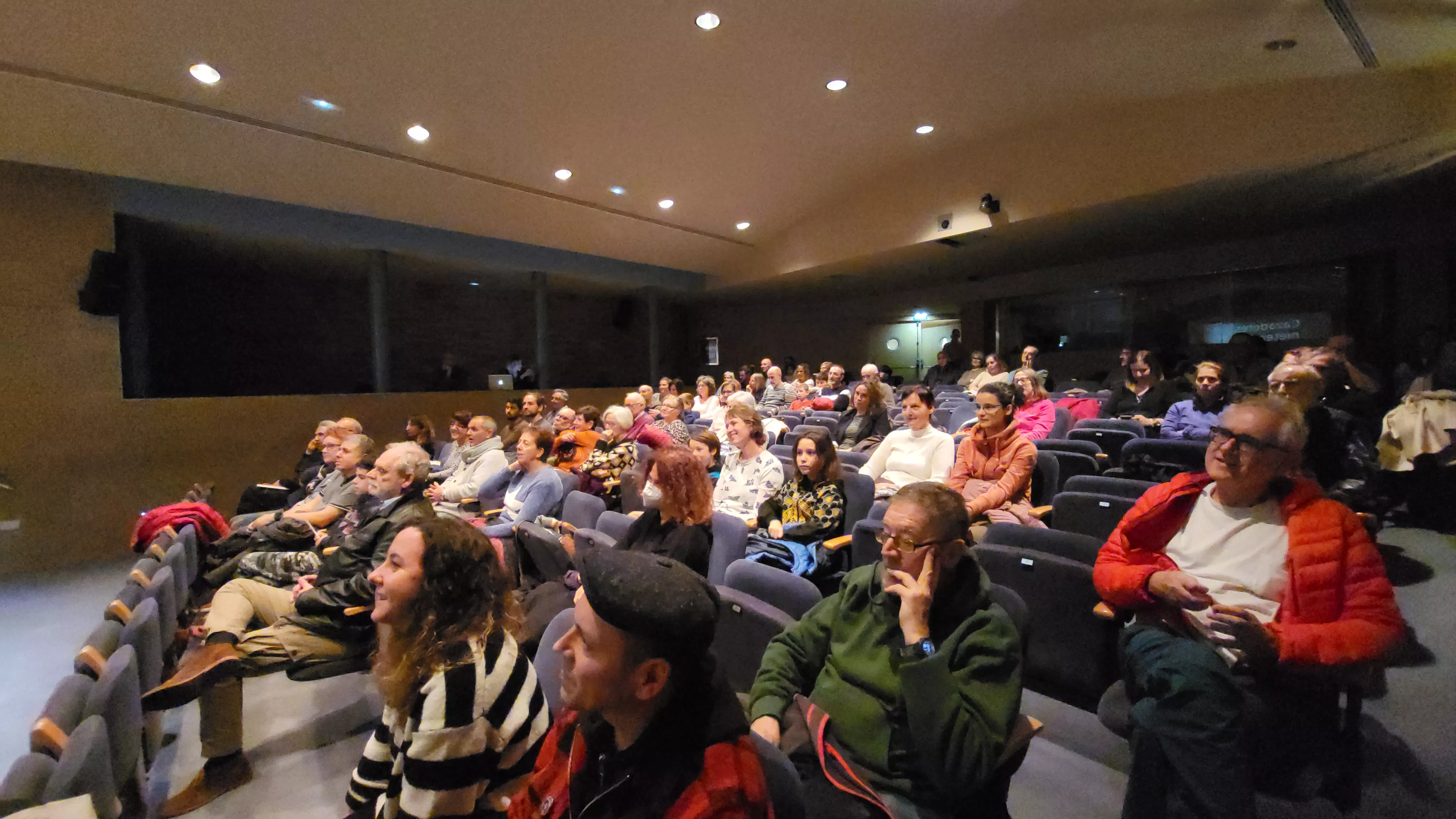 Asistentes a la charla de Vicente Casado. Foto Mercedes Manterola