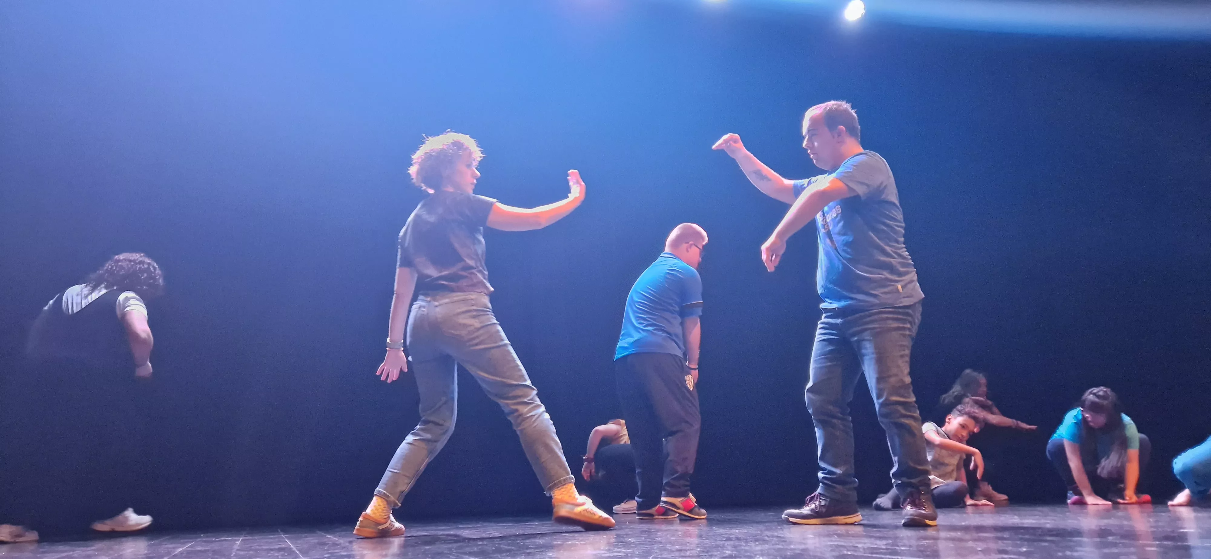 Exhibición del laboratorio de danza en Diversario 2023. Foto Myriam Martínez