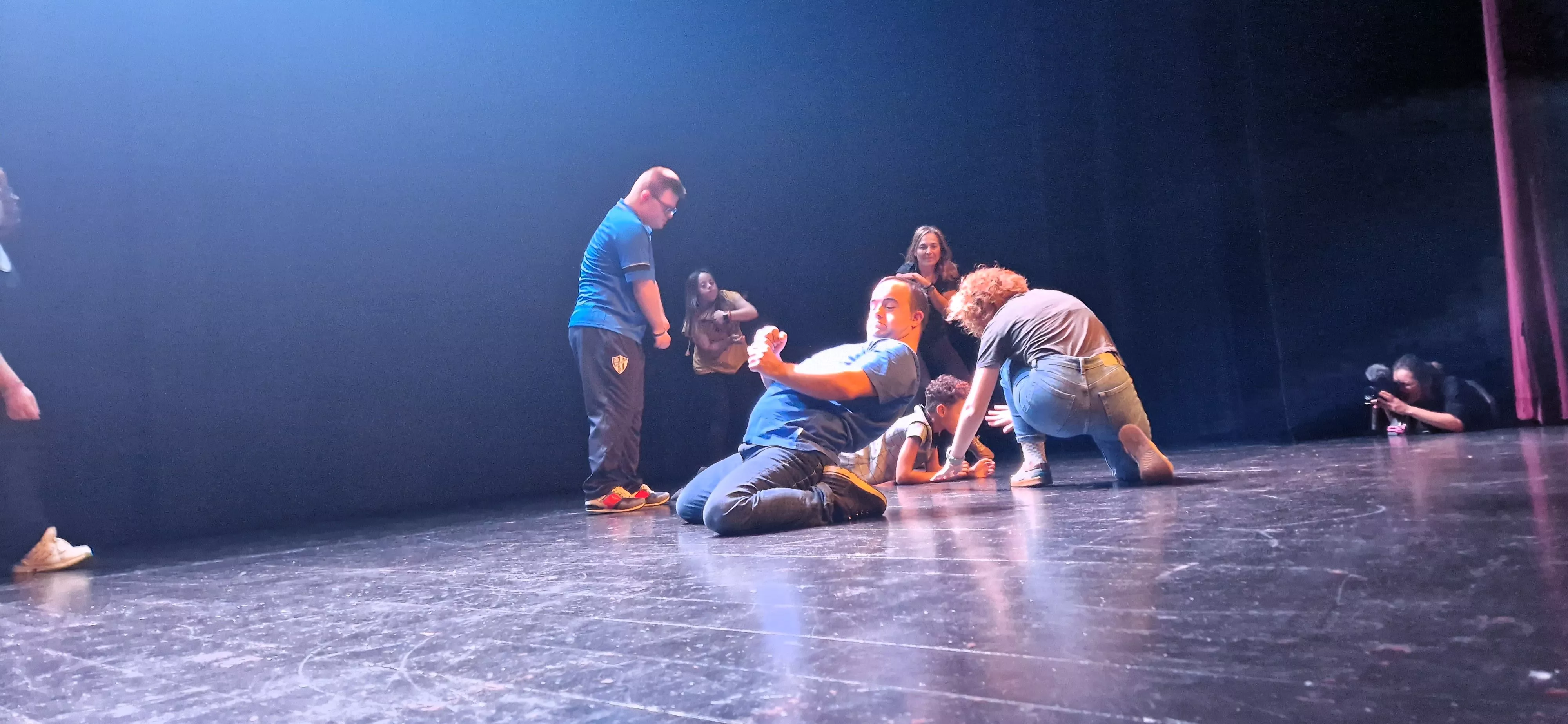 Exhibición del laboratorio de danza en Diversario 2023. Foto Myriam Martínez