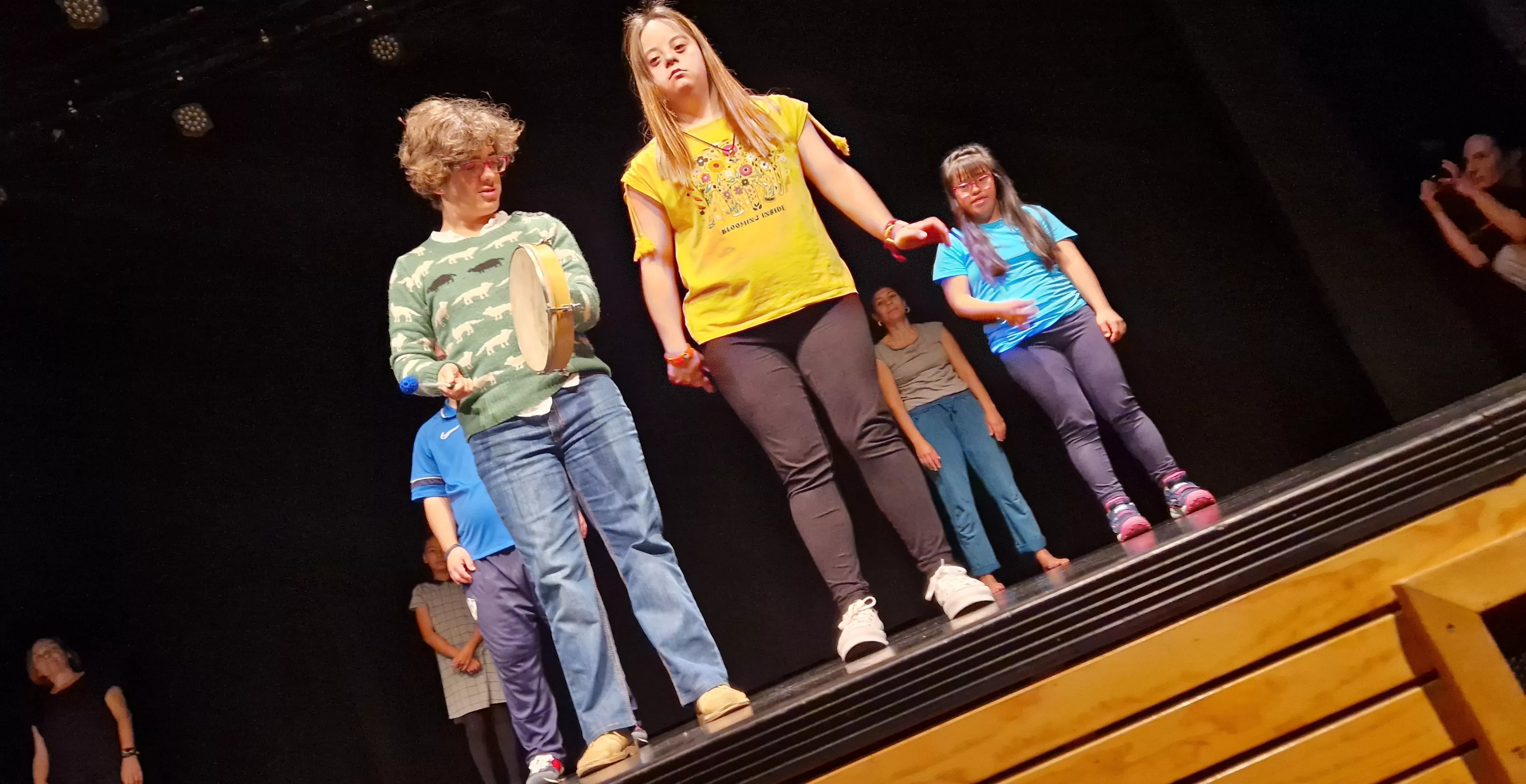 Exhibición del laboratorio de danza en Diversario 2023. Foto Myriam Martínez