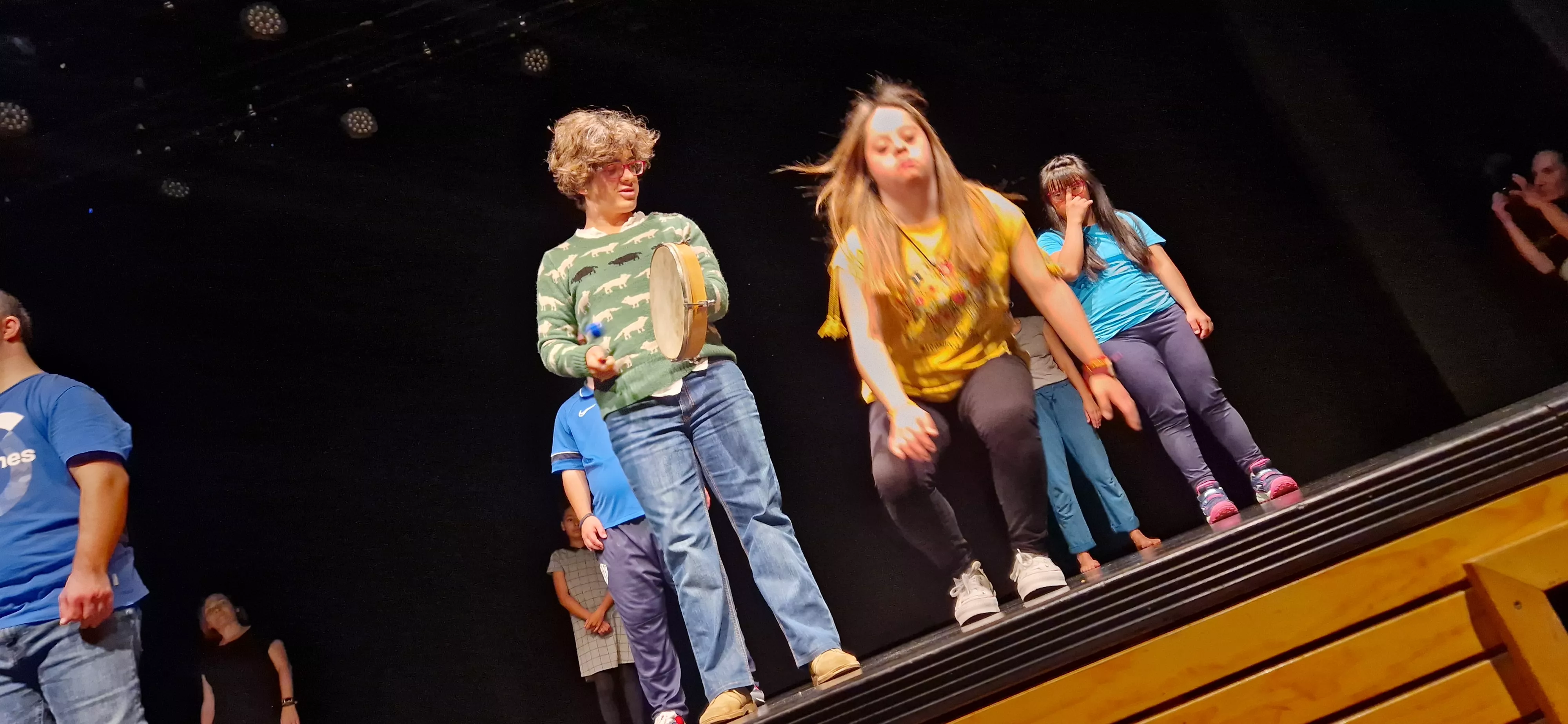 Exhibición del laboratorio de danza en Diversario 2023. Foto Myriam Martínez