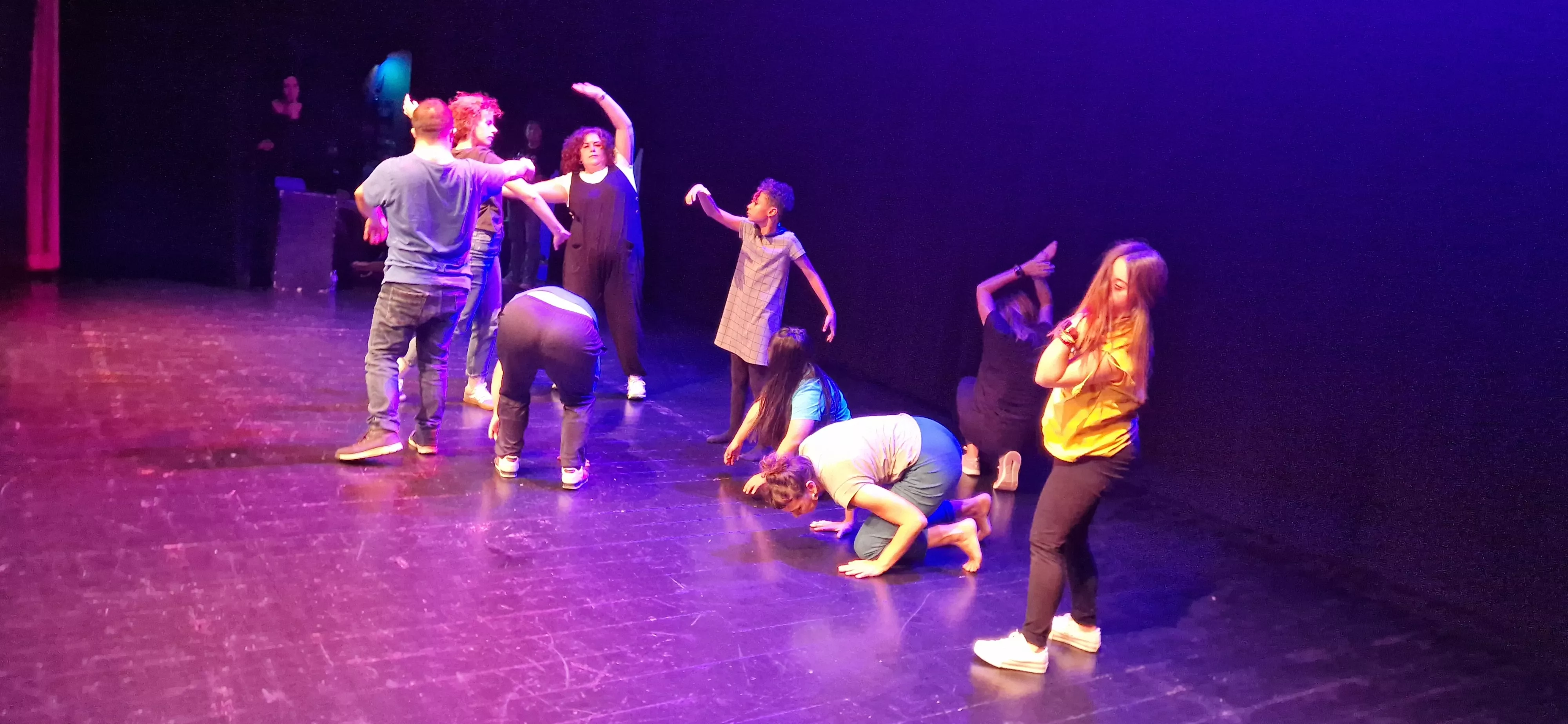 Exhibición del laboratorio de danza en Diversario 2023. Foto Myriam Martínez