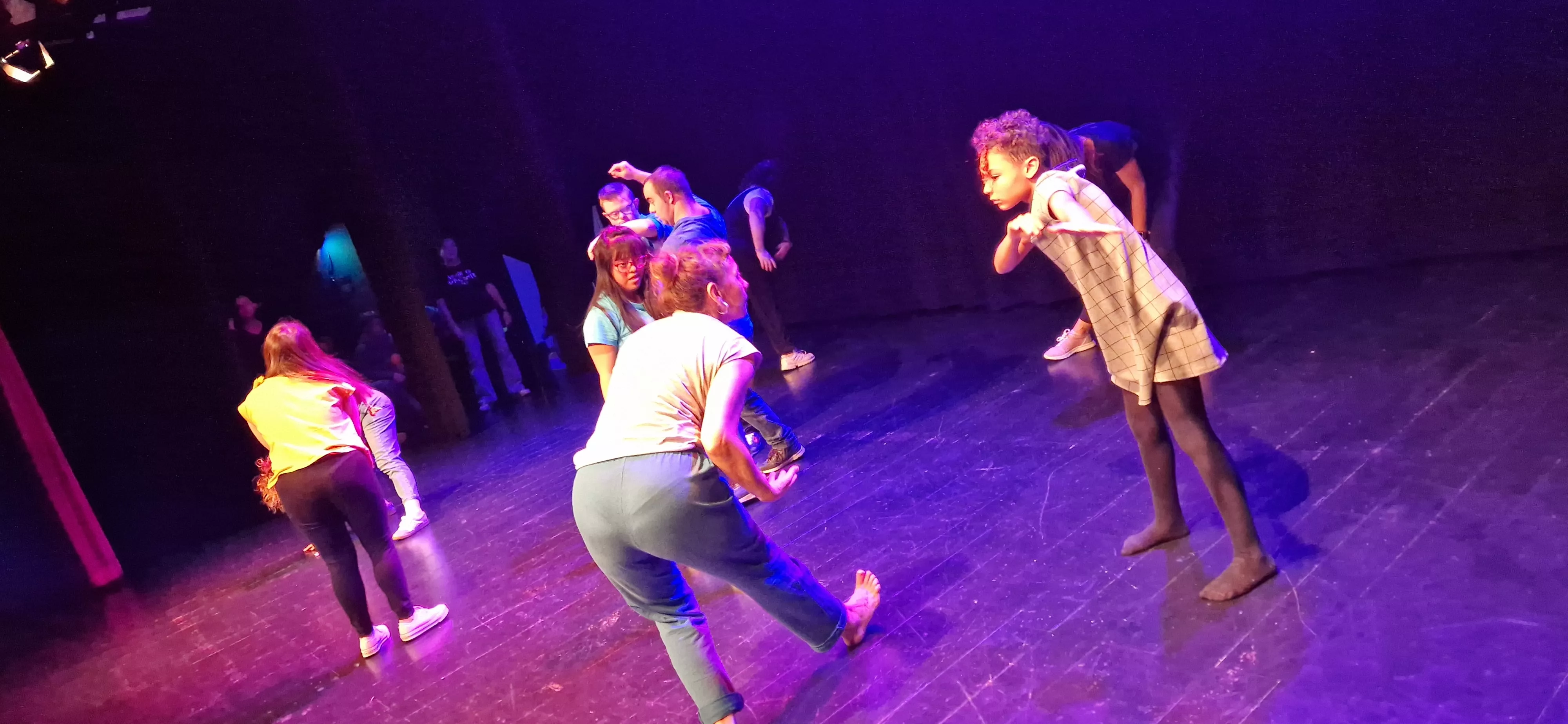 Exhibición del laboratorio de danza en Diversario 2023. Foto Myriam Martínez