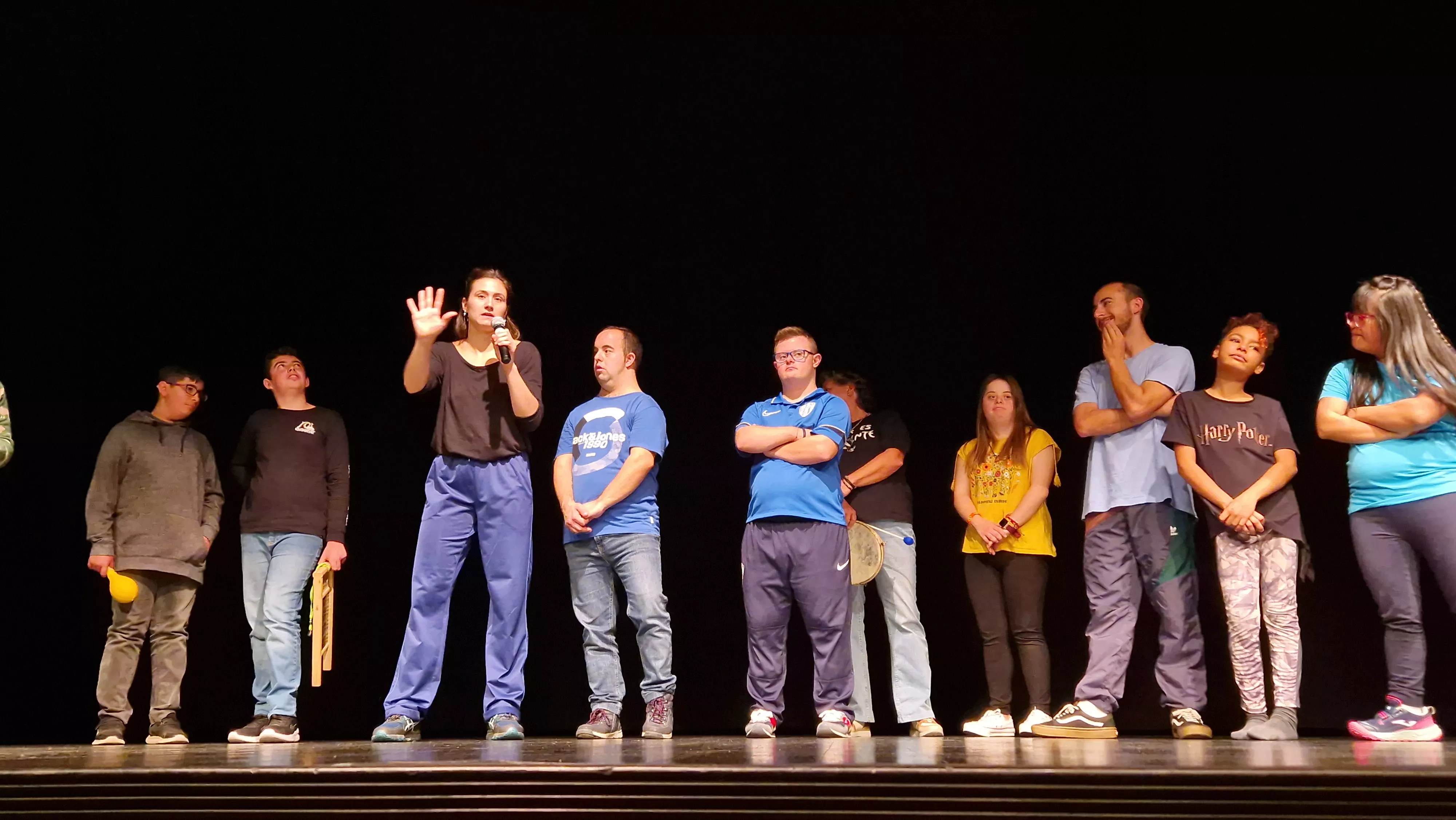 Exhibición del laboratorio de danza en Diversario 2023. Foto Myriam Martínez