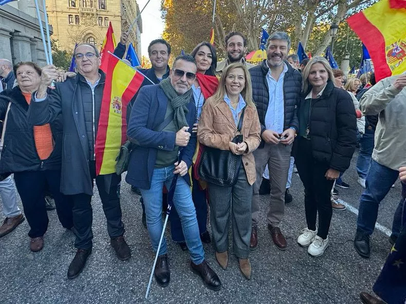 Representantes oscenses del PP en la manifestación de Madrid