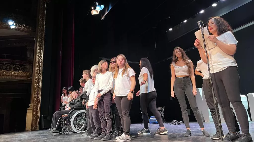 Representación en Diversario del espectáculo Normal. Foto Mercedes Manterola