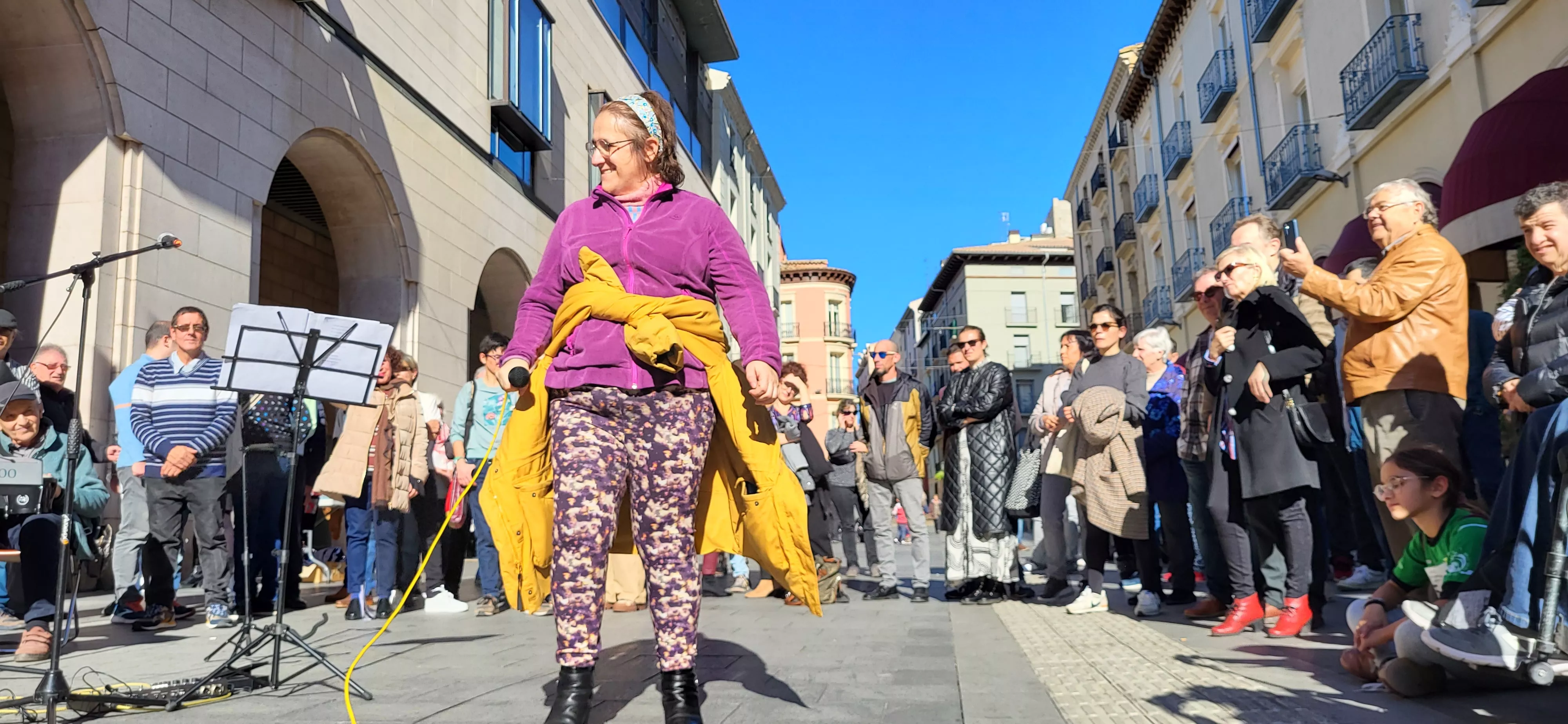 Actuación del Coro de Arcadia y La Remós Band en la clausura de Diversario. Foto Mercedes Manterola