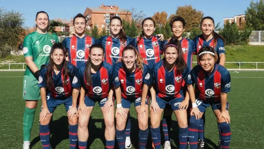 Once del Huesca Femenino en su visita al Rayo Vallecano.
