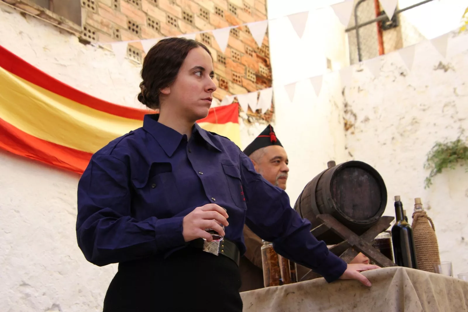 La asociación recreacionista oscense "Primera Línea" participa en Flix en el 85 aniversario del final de la Batalla del Ebro. Foto Carlos Neofato 