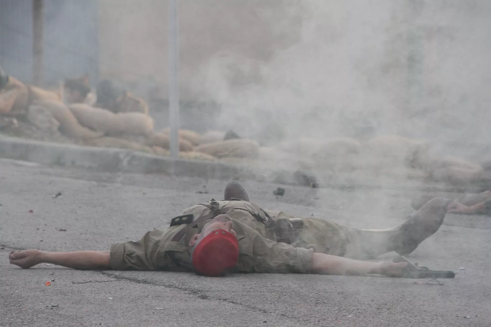 La asociación recreacionista oscense "Primera Línea" participa en Flix en el 85 aniversario del final de la Batalla del Ebro. Foto Carlos Neofato 