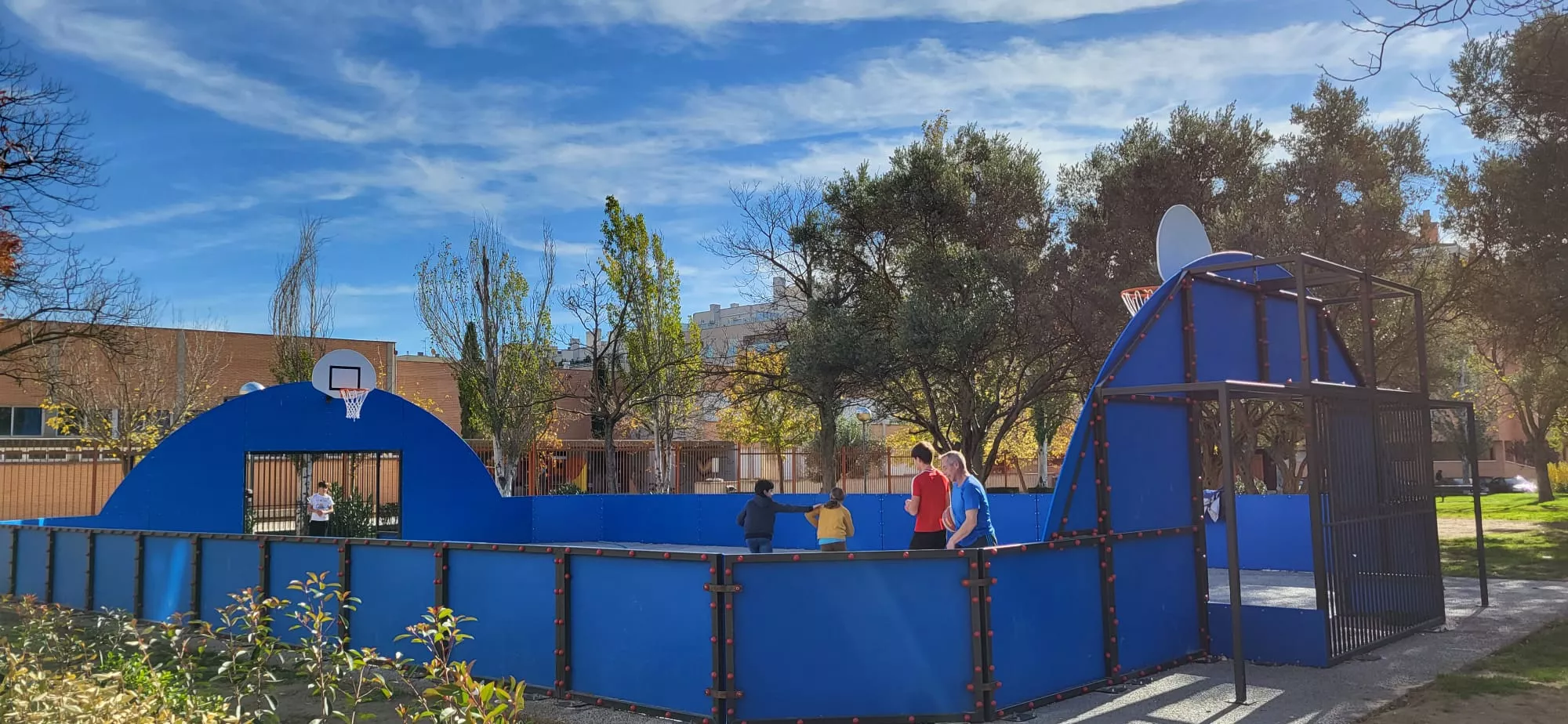 Espacio de Juego Multideporte en Los Olivos.