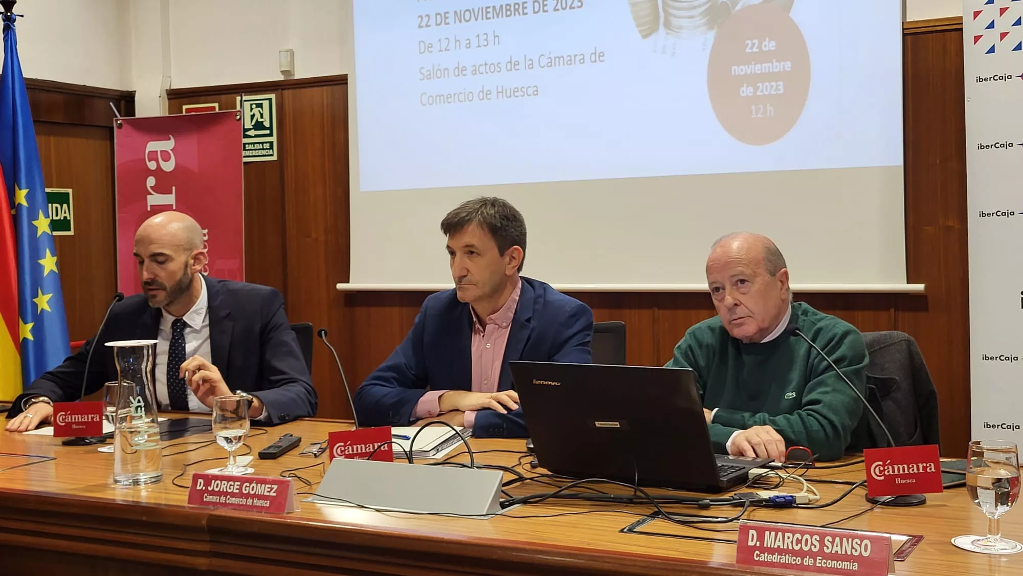 Presentacion del informe de 2002 en Cámara de Comercio