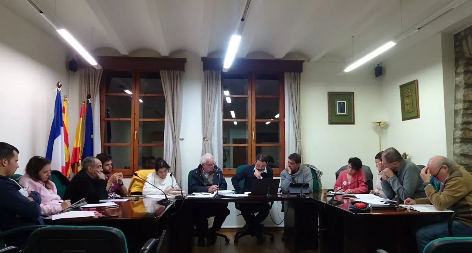 Pleno celebrado este martes por el Ayuntamiento de Aínsa para la aprobación de los presupuestos.
