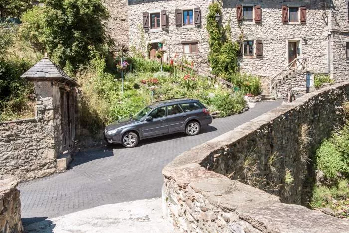 Imagen de la localidad de Sallent de Gállego, afectada por la falta de suministro. 