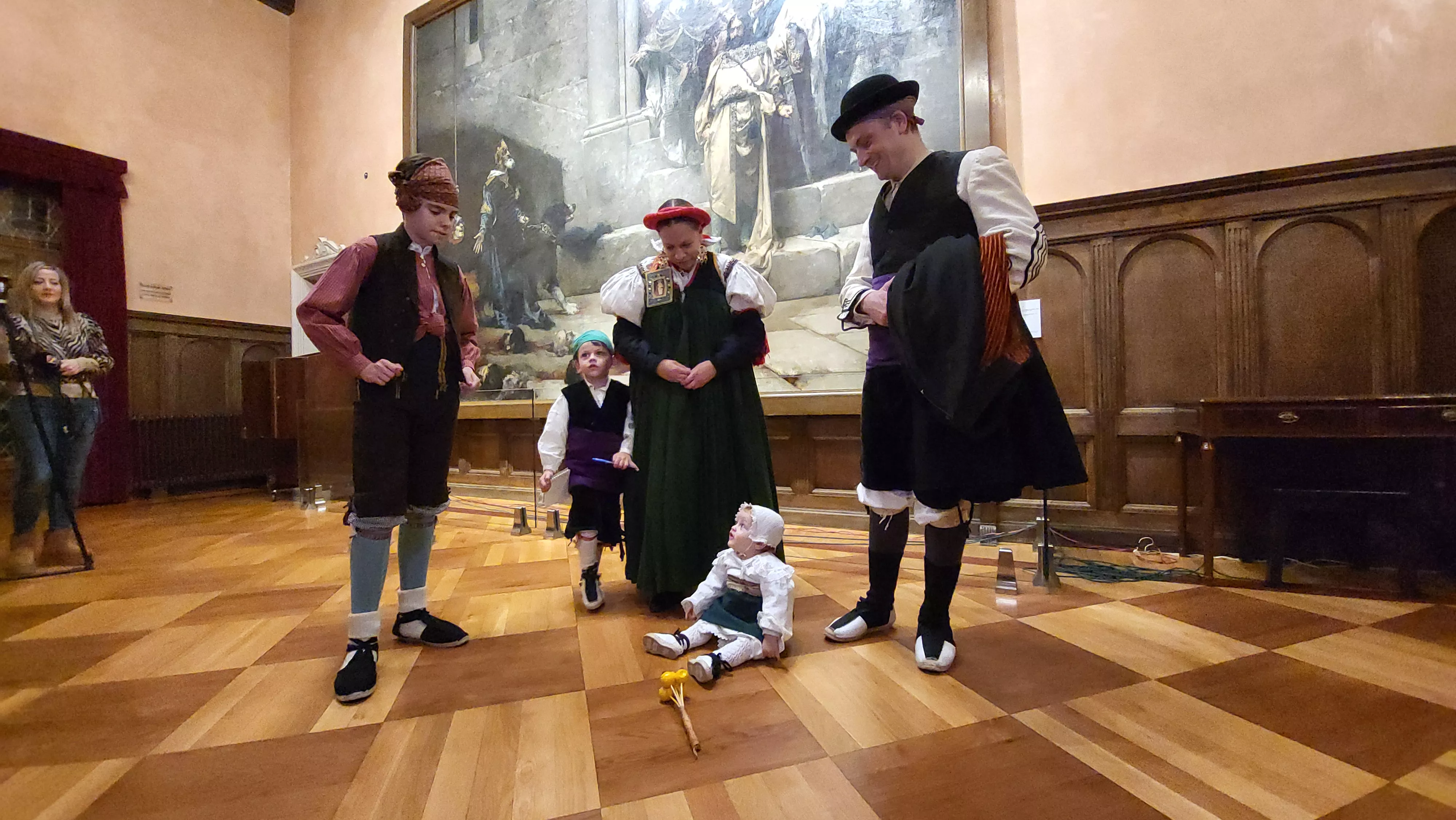 Lorén Bercero y la familia Castrillo-Voces. Foto Mercedes Manterola