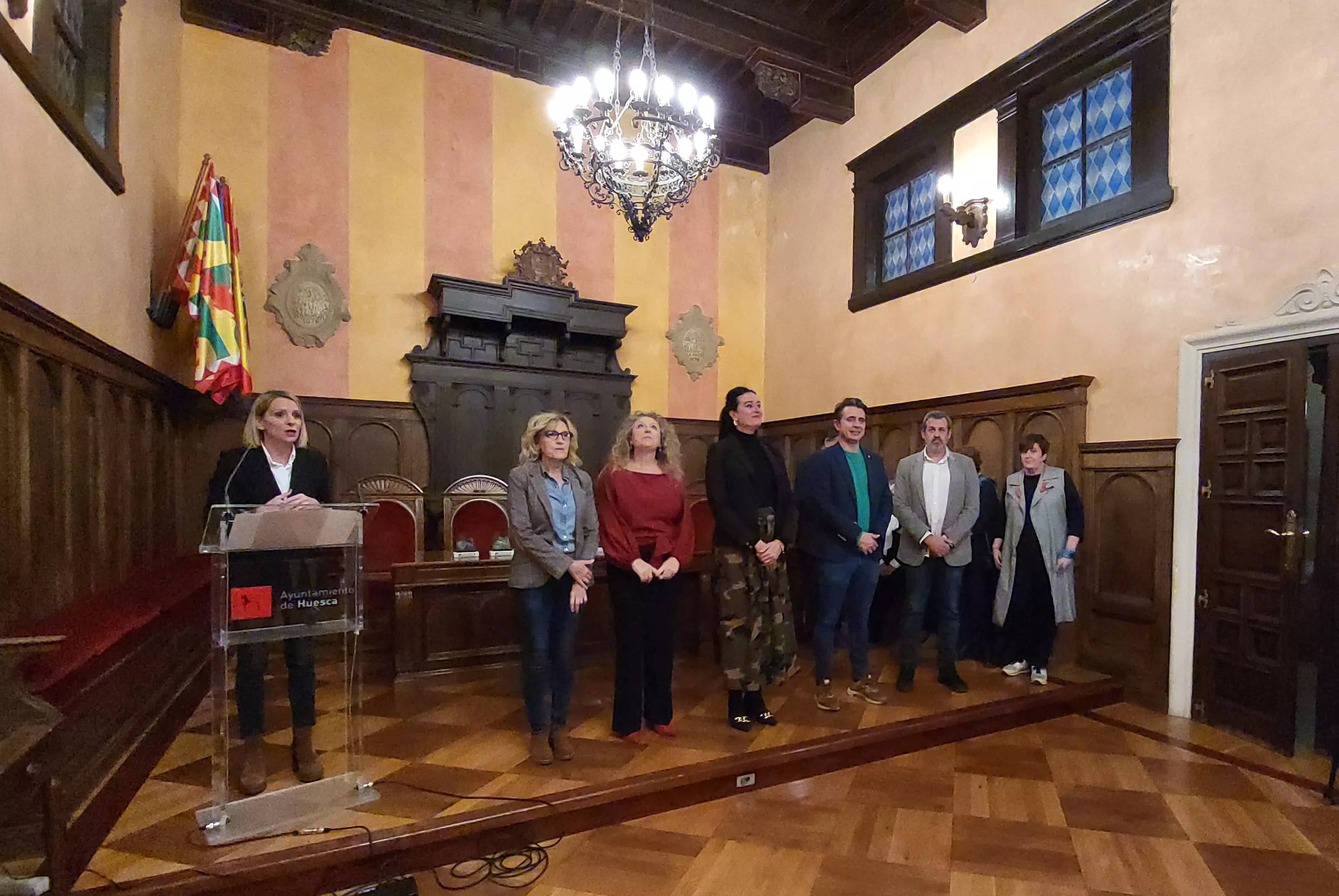 Miembros de la corporación y del jurado del certamen. Foto Mercedes Manterola