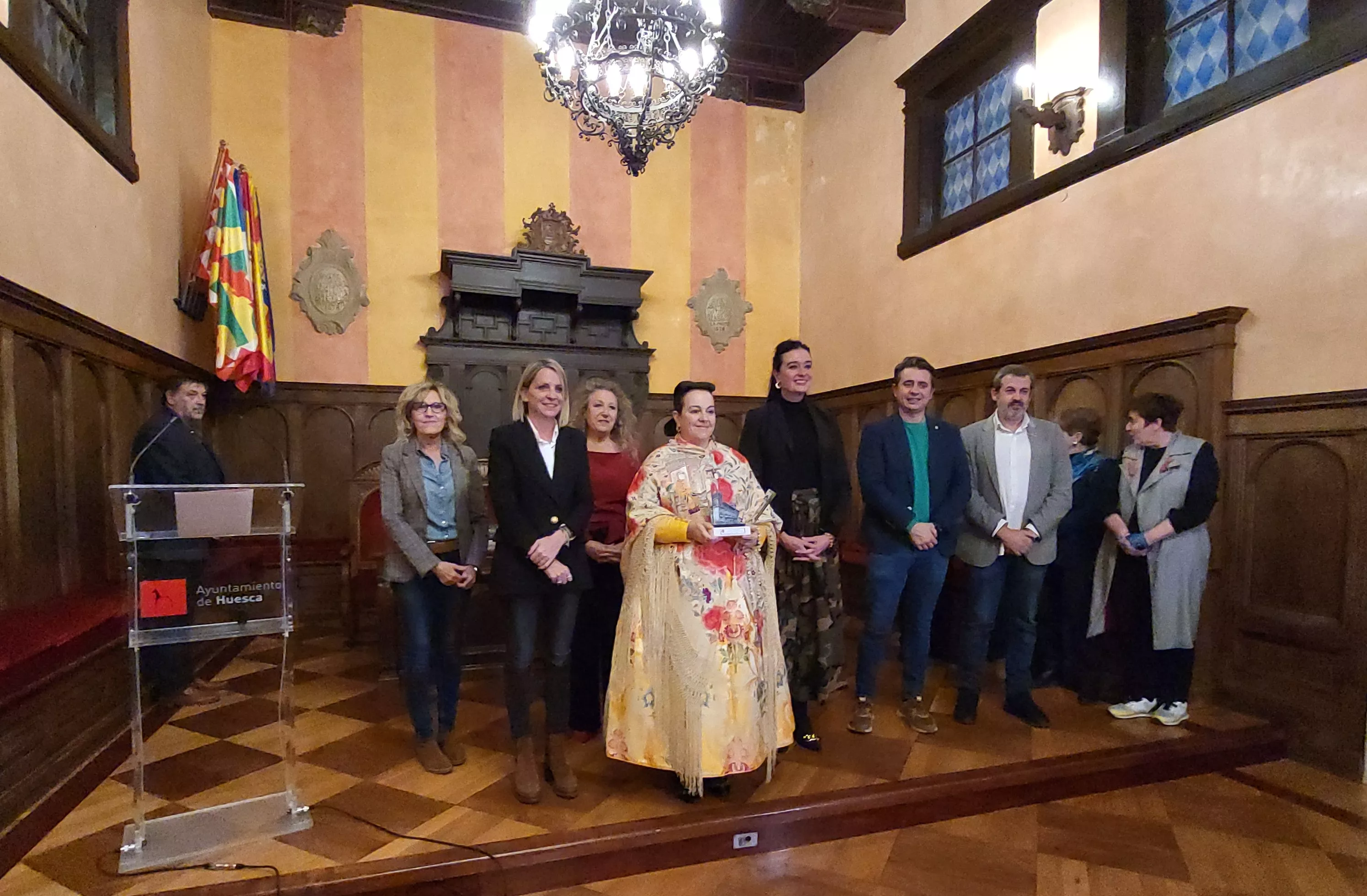 Inés Barrio, premio mujer mejor ataviada. Foto Mercedes Manterola